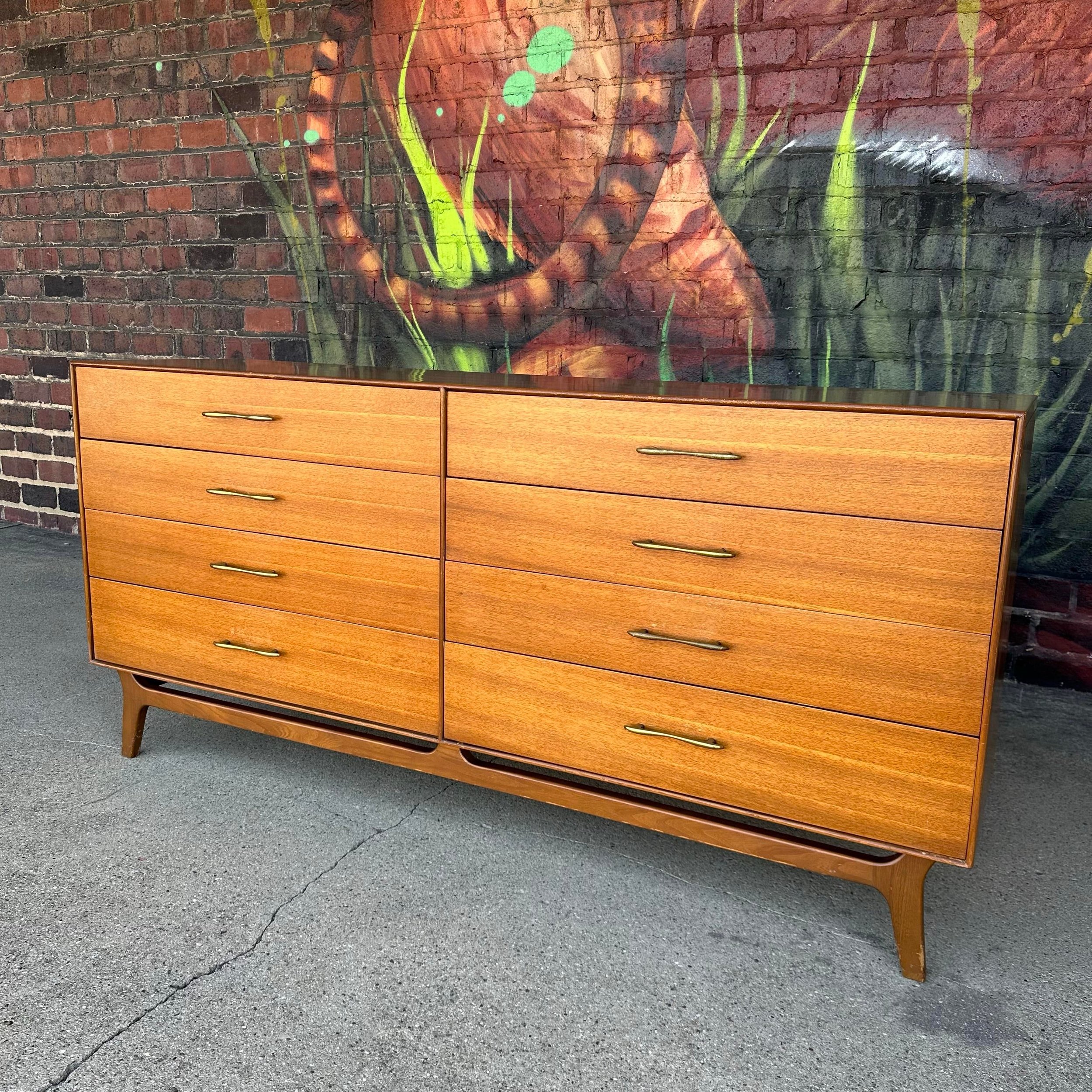rway-mid-century-8-drawer-lowboy-dresser-0403.jpeg