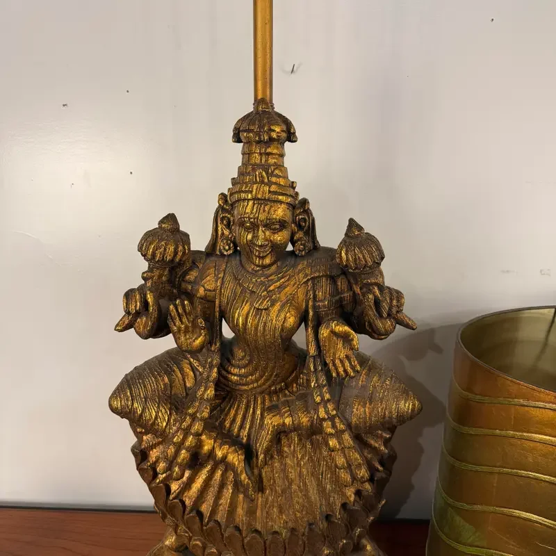 large-indian-goddess-chalkware-table-lamp-with-gold-and-green-patina-1950s-1319.webp