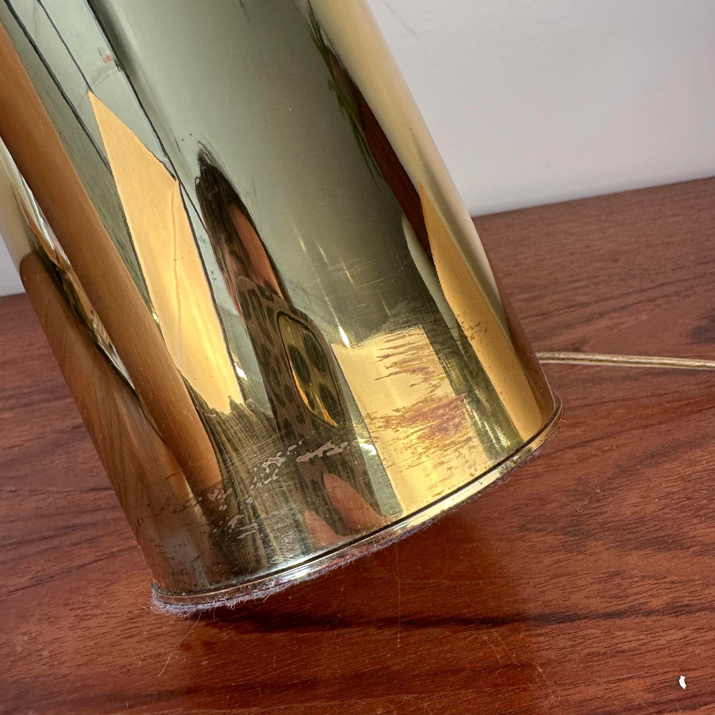 vintage-nessen-brass-cylinder-table-lamp-8987.jpeg