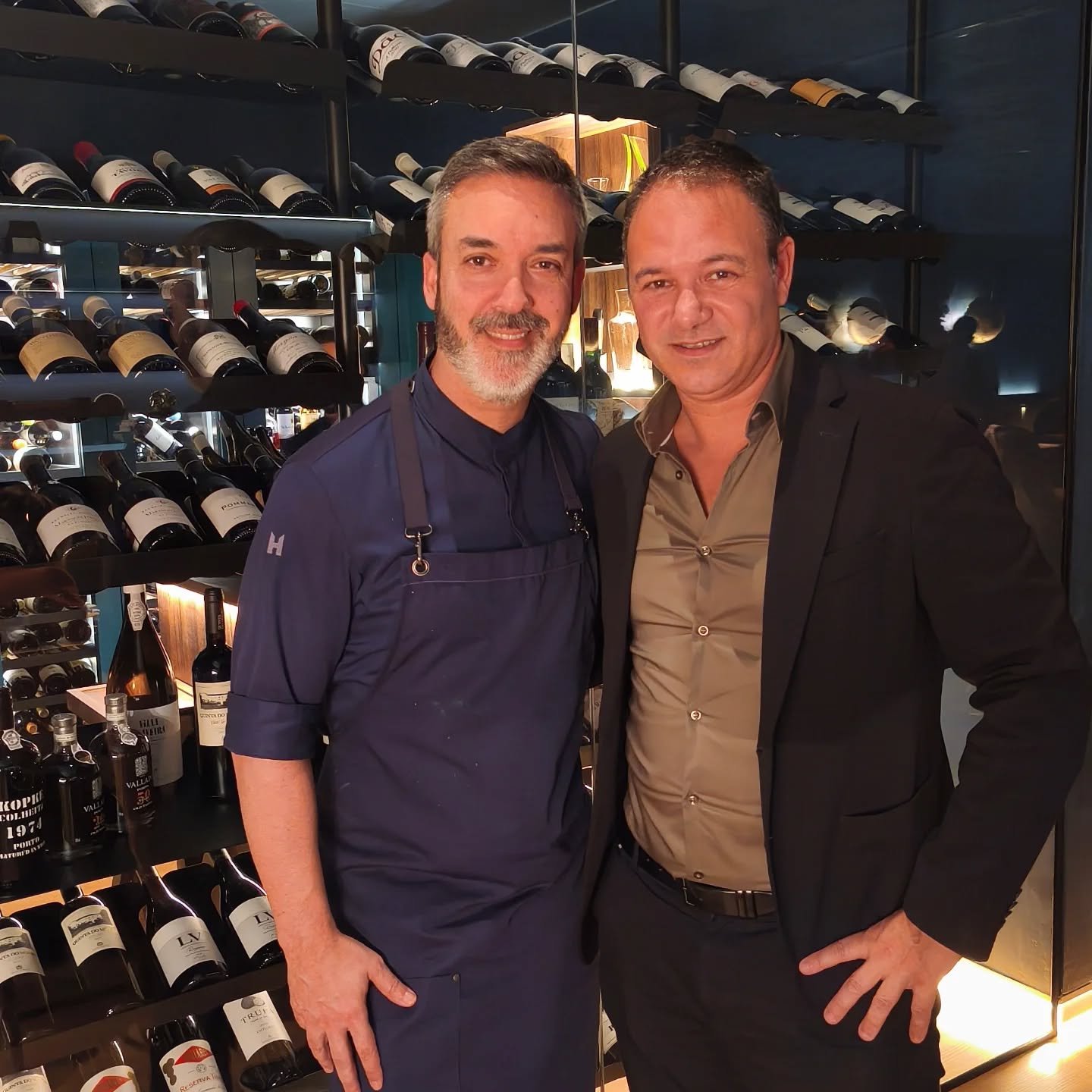 Ontem fui dar um gigante abra&ccedil;o ao Henrique S&aacute; Pessoa no seu novo restaurante e desejar muito sucesso. &Eacute; um orgulho visitar os nossos clientes e ver entre o staff clientes de muitos anos, jovens e pessoas super motivadas para aco