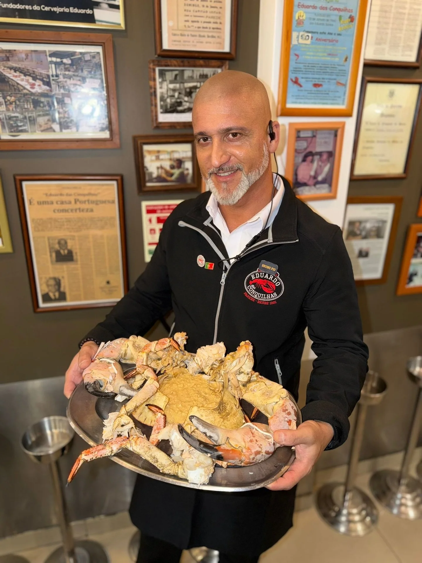 Hoje temos o nosso modelo da casa em grande estilo&hellip; 🦀

Um verdadeiro &ldquo;bicho&rdquo; com quase 5KG, pronto a impressionar &agrave; mesa!

Quem &eacute; que se atreve? 😄
#EduardoDasConquilhas #Sapateira #MariscoFresco #ModeloDaCasa