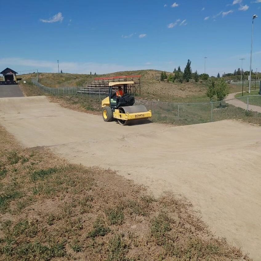 Huge Shoutout to our annual sponsor KH Developments @ https://khdevelopments.ca/ who once again worked through +30 temps to ensure the track is in pristine condition

Our track is getting rolled and prepped for Canada Cup / Sask Cup races this weeken