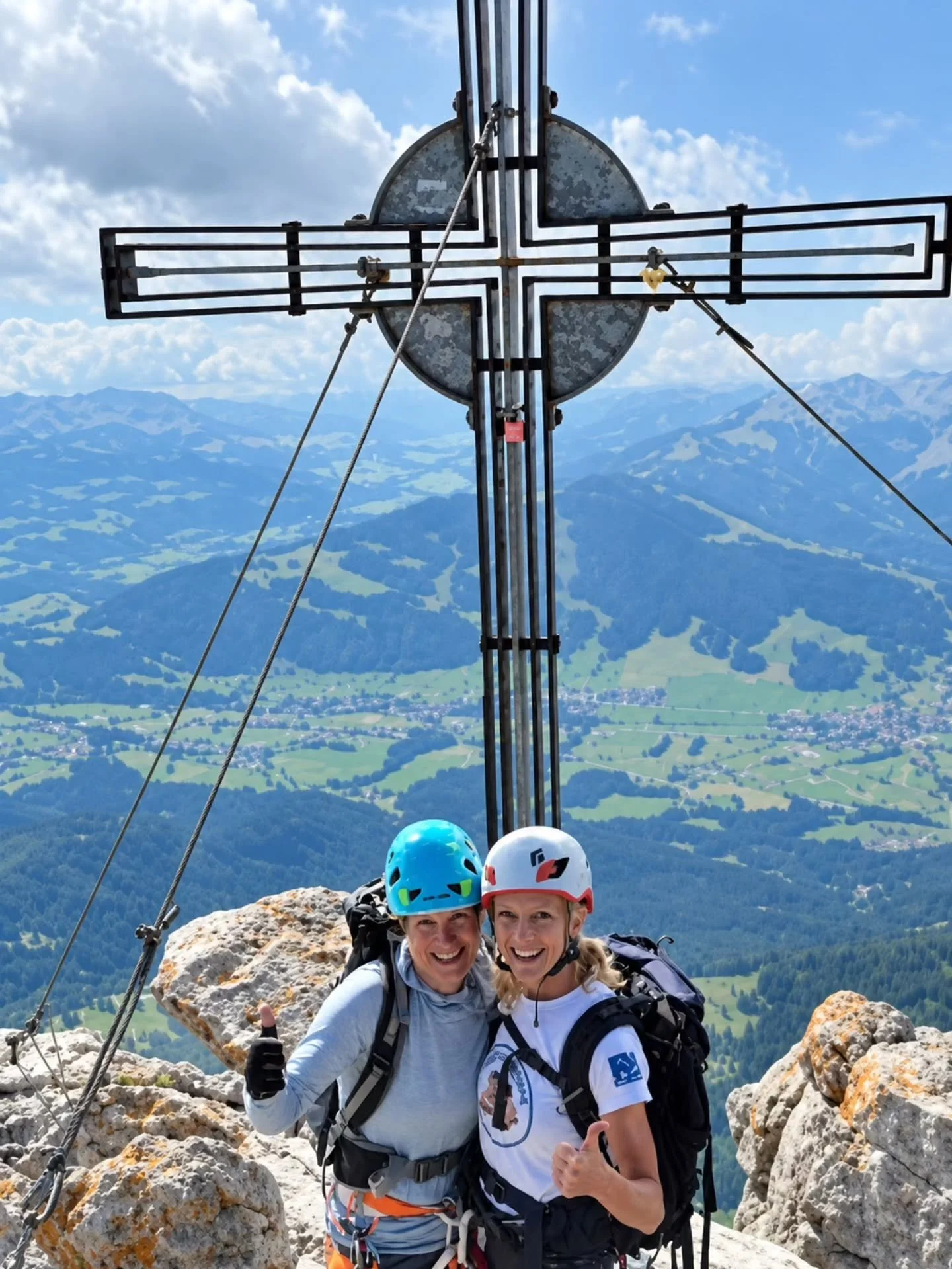 8 of 52: Suza
52 People Who Made a Difference in My Life

Suza is the sister I never had.&nbsp; It feels as though we knew each other before we were even born.&nbsp; Our dads worked together, and we grew up sharing school pranks, ski team competition