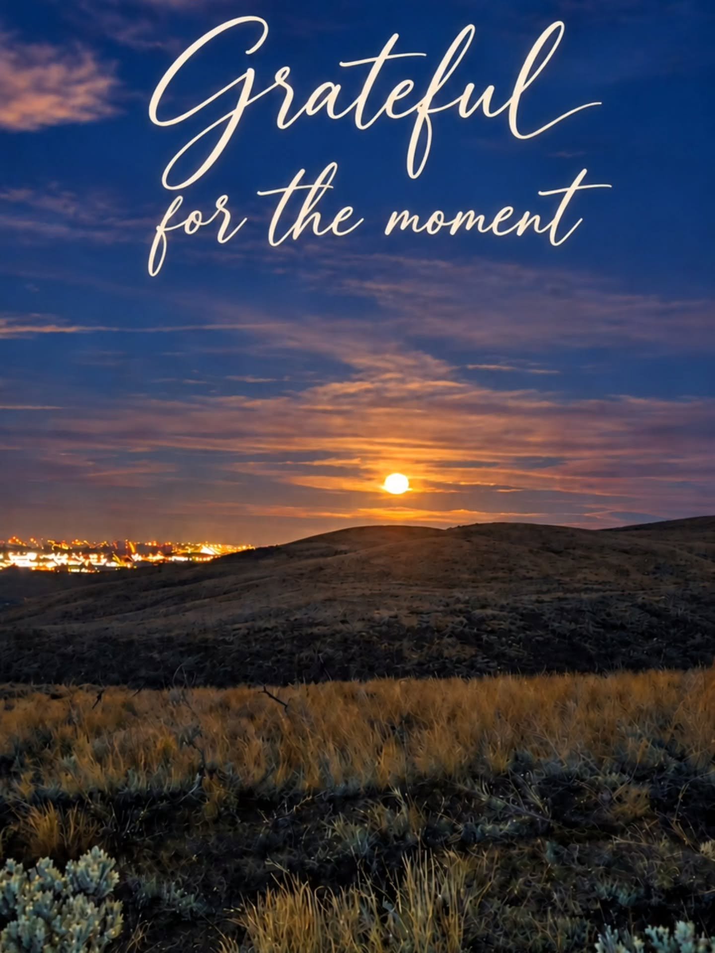 An incredible full moon setting over the foothills. 🌕 

Some mornings make you stop and simply be grateful. ❤️

#GratefulForTheMoment #FullMoon #IdahoBeauty #MorningMagic #CantMustDid