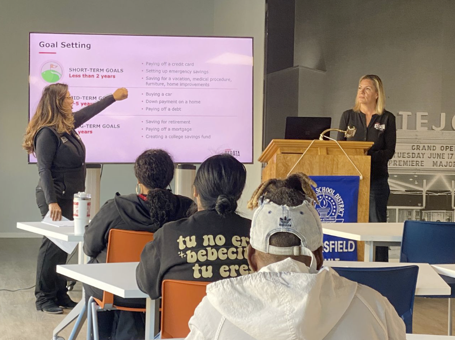 Asociación con la Iniciativa de Vecindarios de Prosperidad