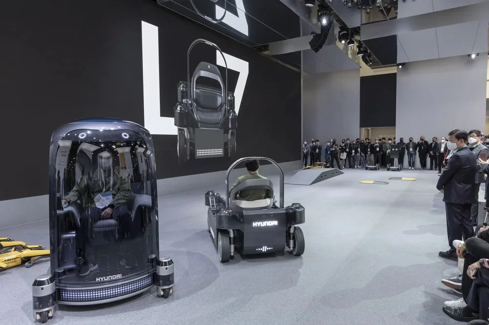 Hyundai_CES_15.format-webp.width-1000_F31TQaGGsDKwe9pW copy.jpg