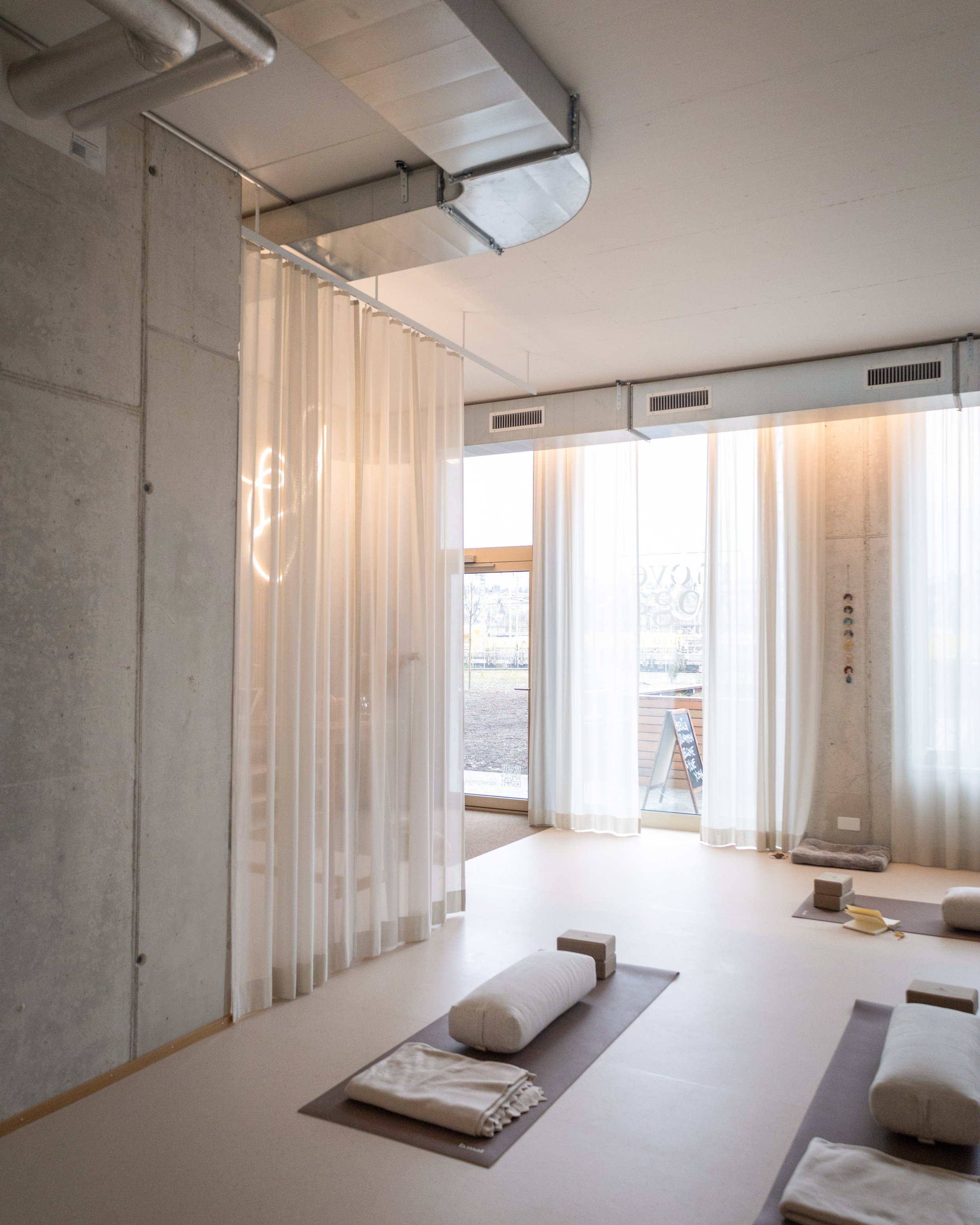 SJ_59_Move Yoga-3.jpg