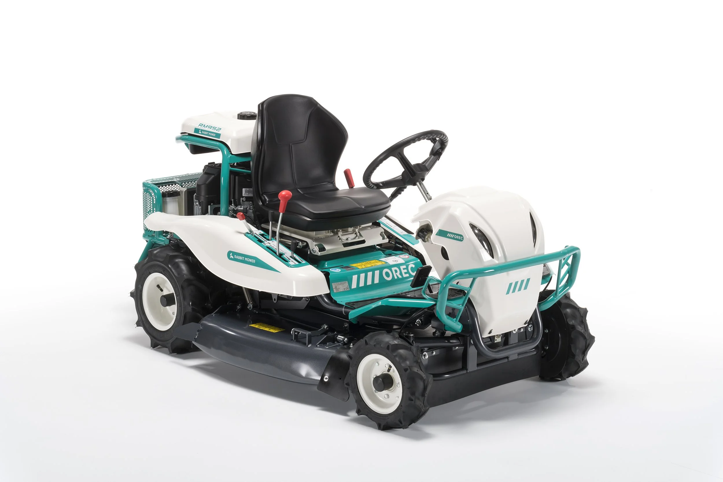 Tractor desbrozador OREC RM952 con transmisión hidrostática y rotor de cuchillas flotantes, ideal para hierba alta, maleza densa y terrenos difíciles