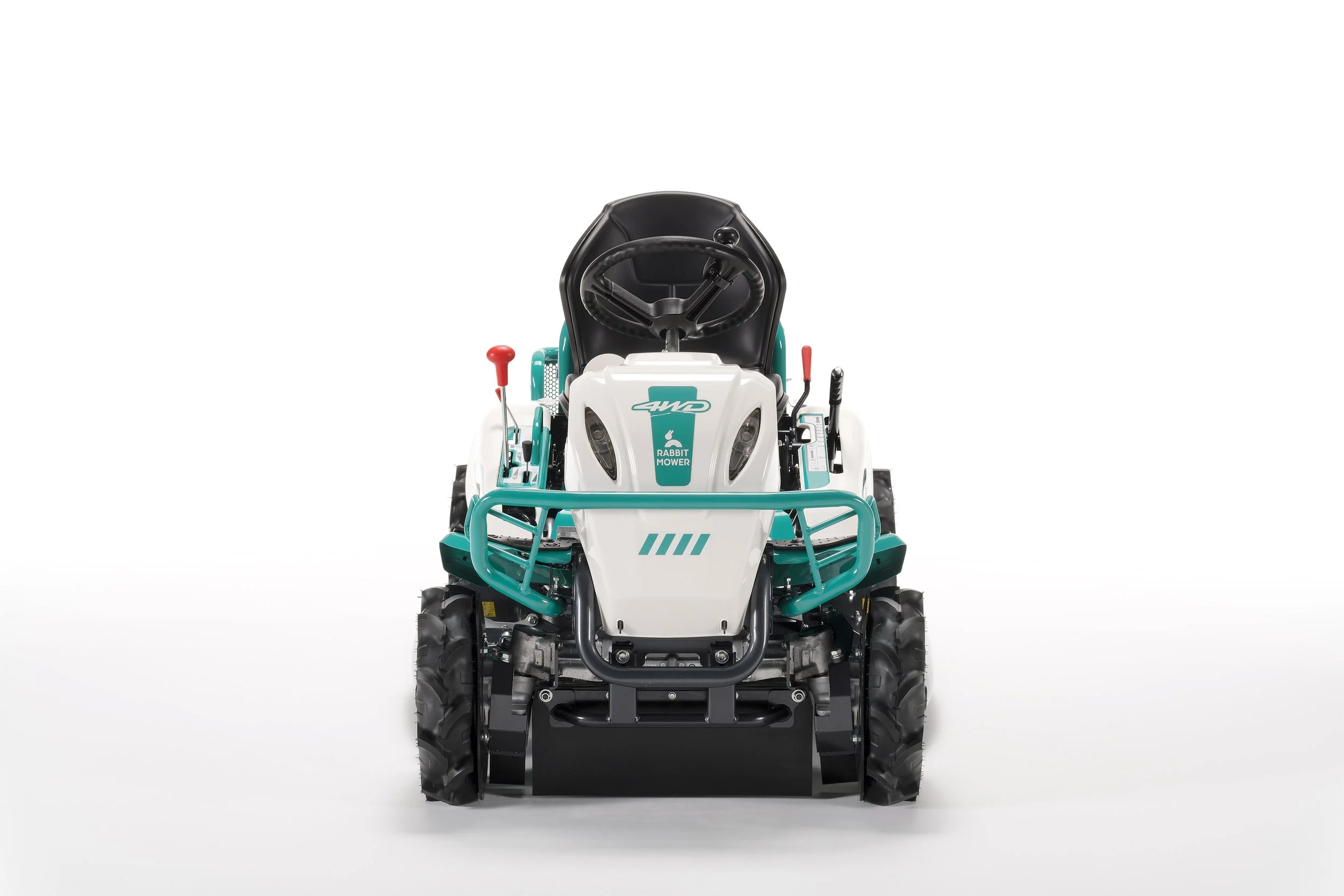 Tractor desbrozador autopropulsado OREC RM982F 4x4 con tracción total automática, transmisión hidrostática y cuchillas flotantes para hierba alta