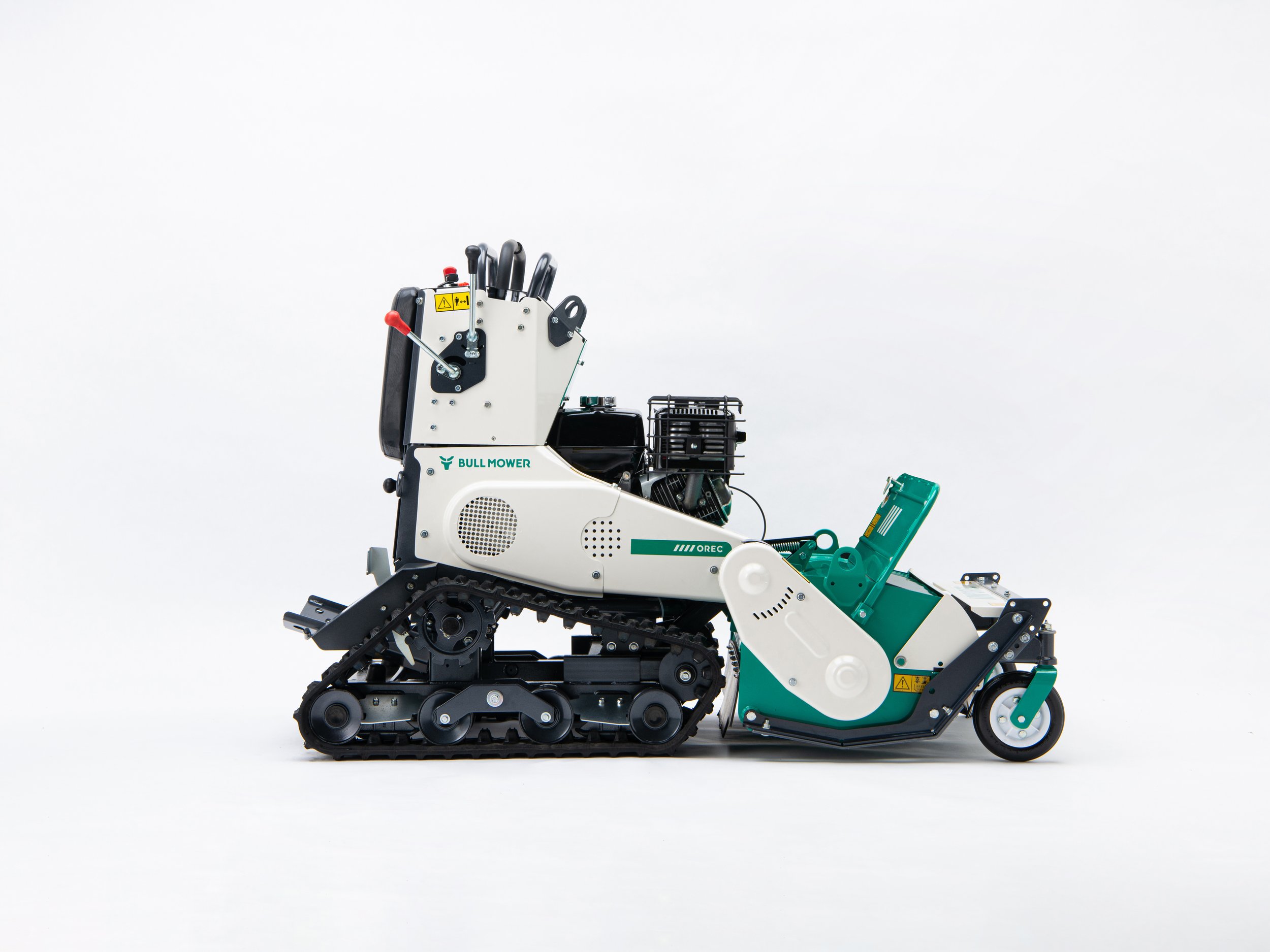 Desbrozadora de eje horizontal con martillos, orugas y mango giro cero Orec ZHR800