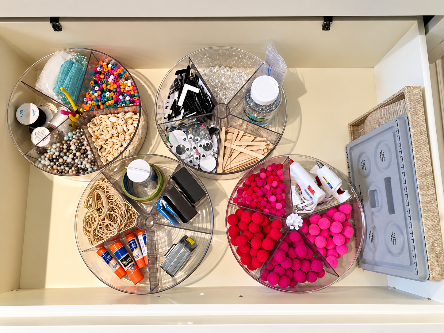 desk organization 1.png