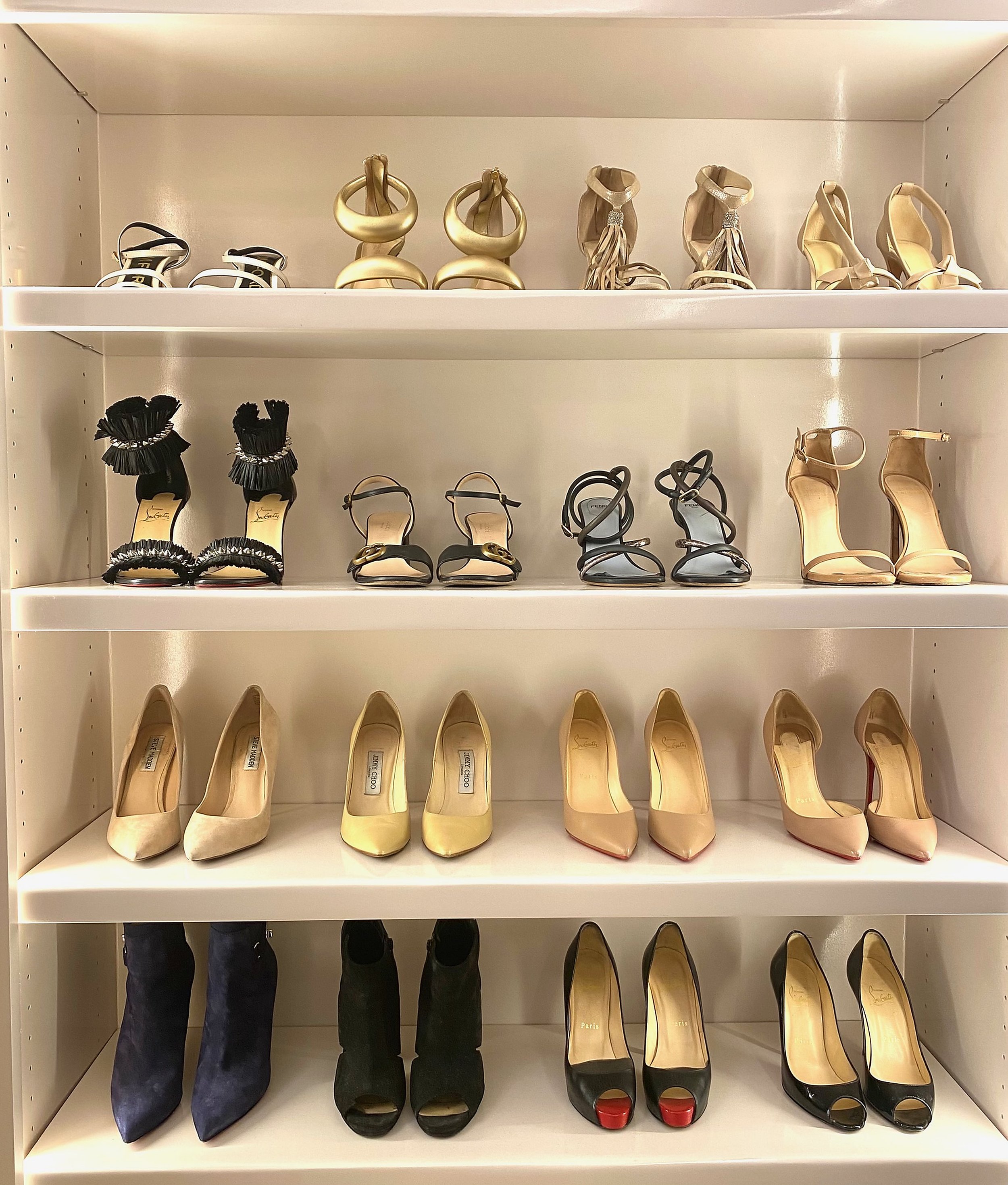 Shoe_Closet_05_Enhanced.jpg