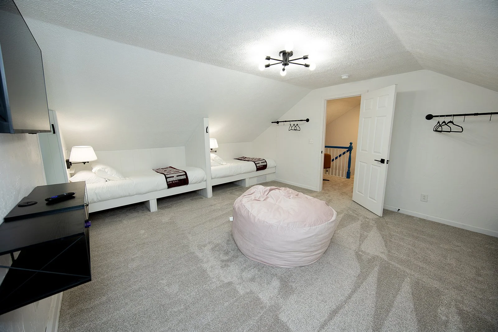 823 Apt A P  (49).jpg