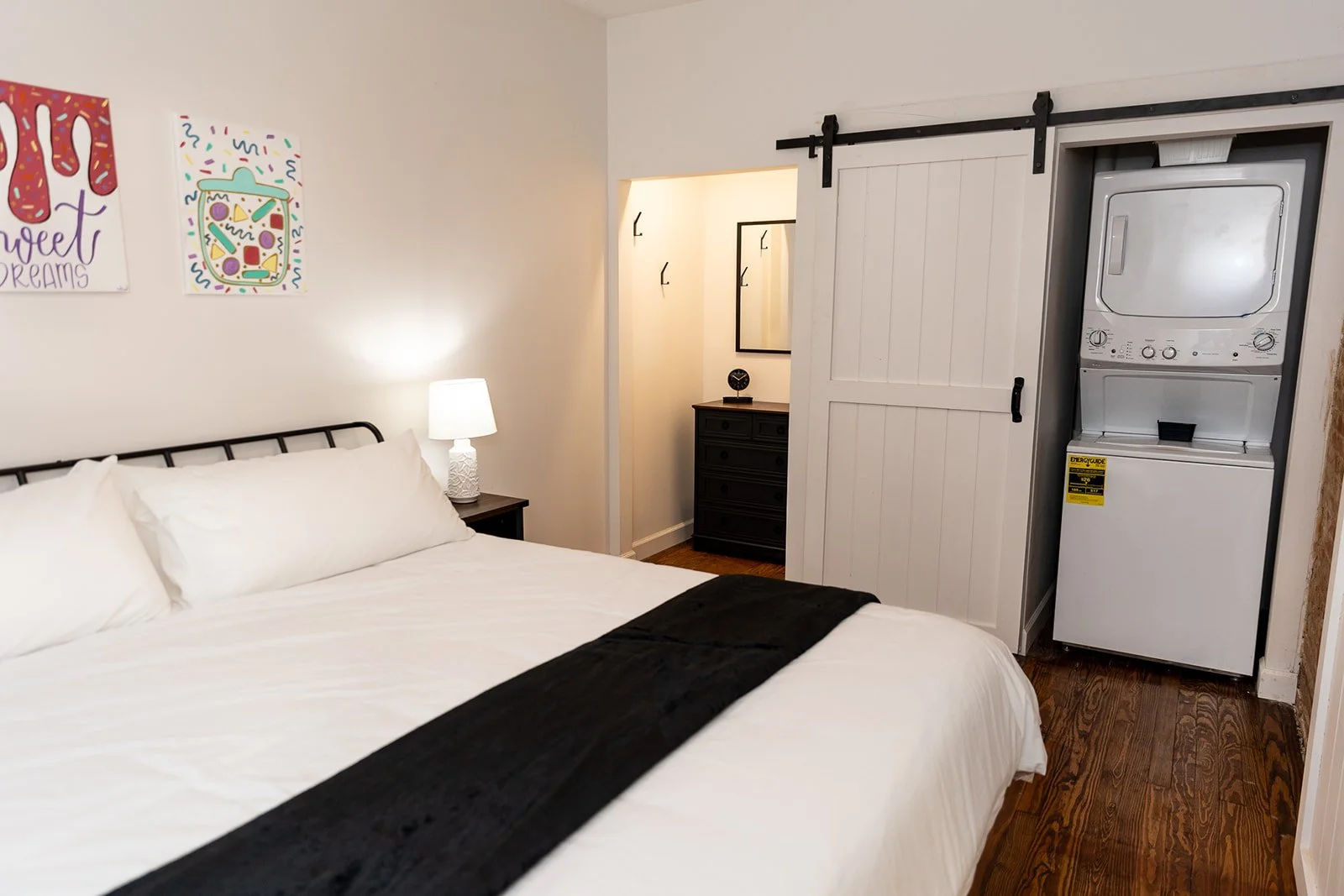 823 Main Apt B (24).jpg