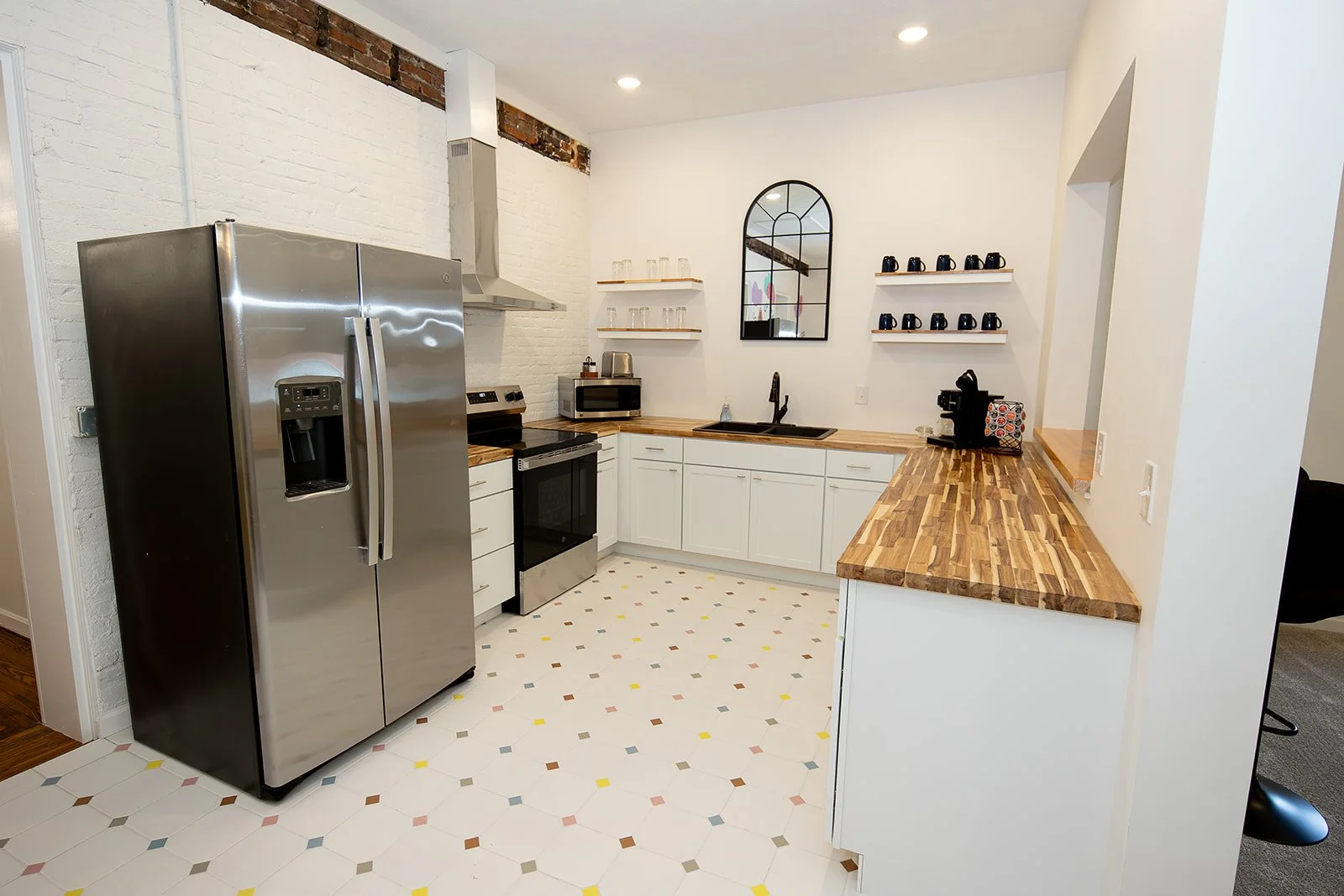 823 Apt A P  (14).jpg