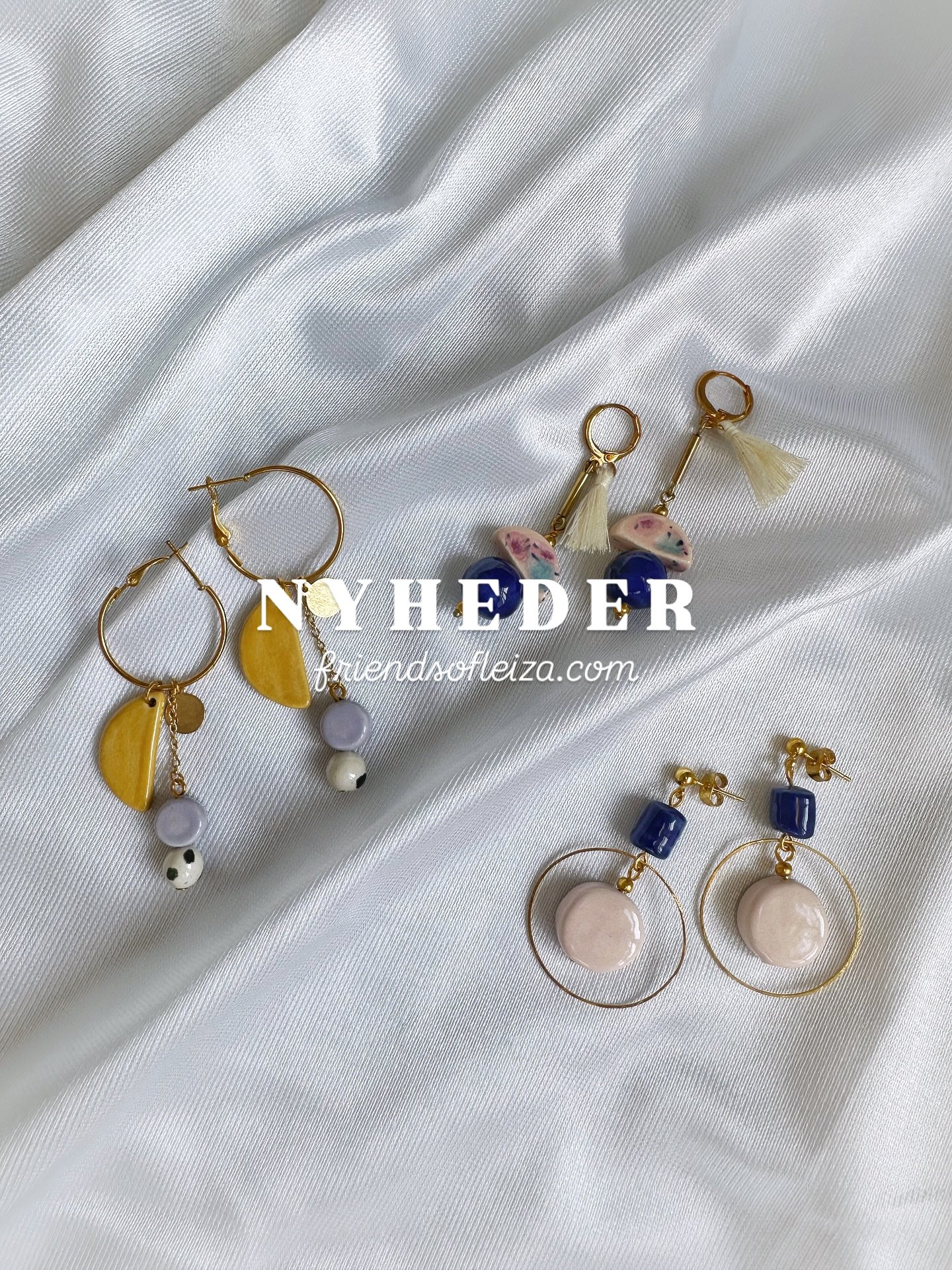 ⭐️ NYHEDER ⭐️

For et stykke tid siden lavede jeg en giveaway, hvor I kunne v&aelig;lge et ud af tre par &oslash;reringe. Det var &oslash;reringene MAGNOLIA, som blev givet v&aelig;k ❤️

Var du ikke den heldige vinder, kan de to andre par JOSLYN og B