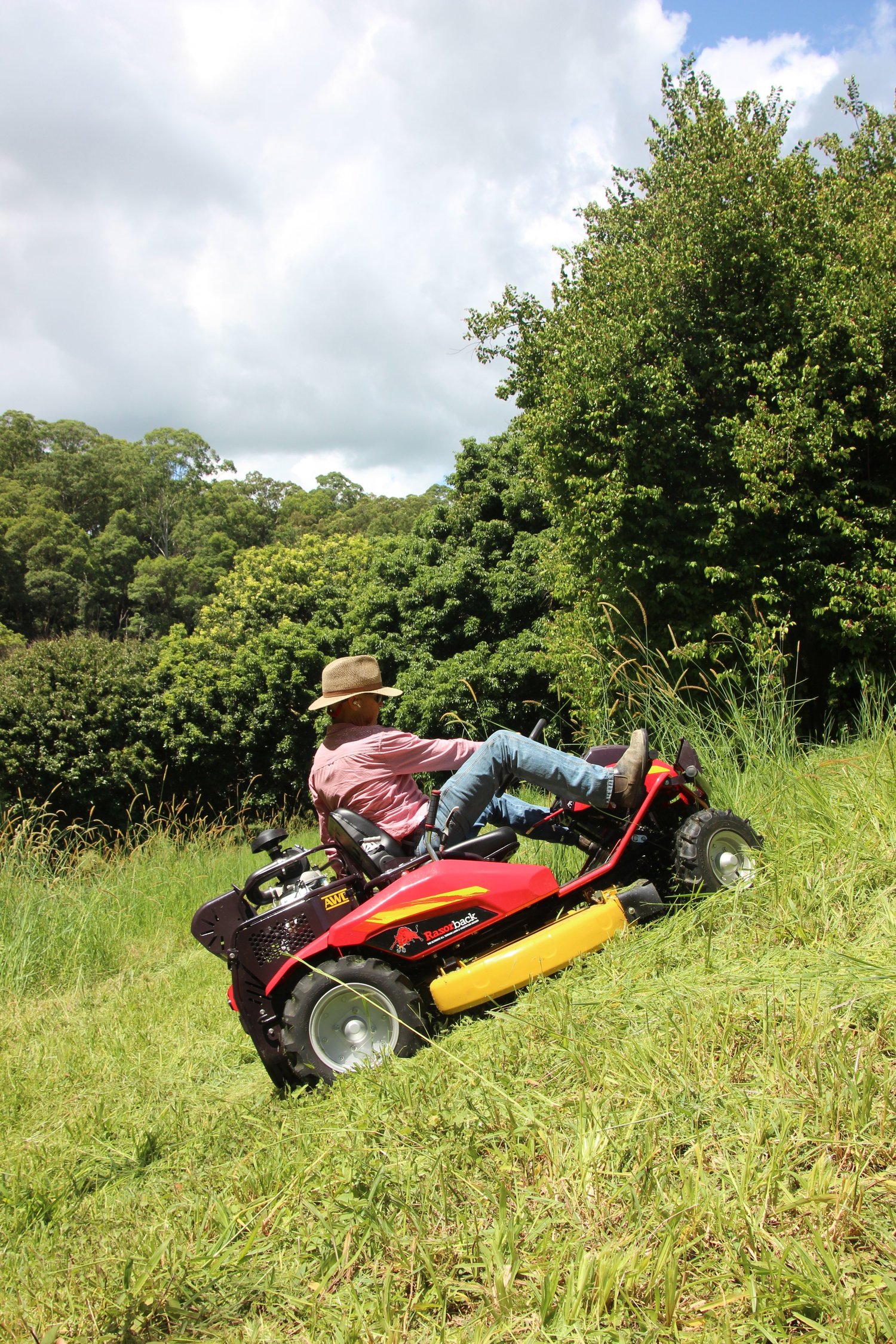 The Razorback | Discover Tough Mowing Solutions—Get Started Today!