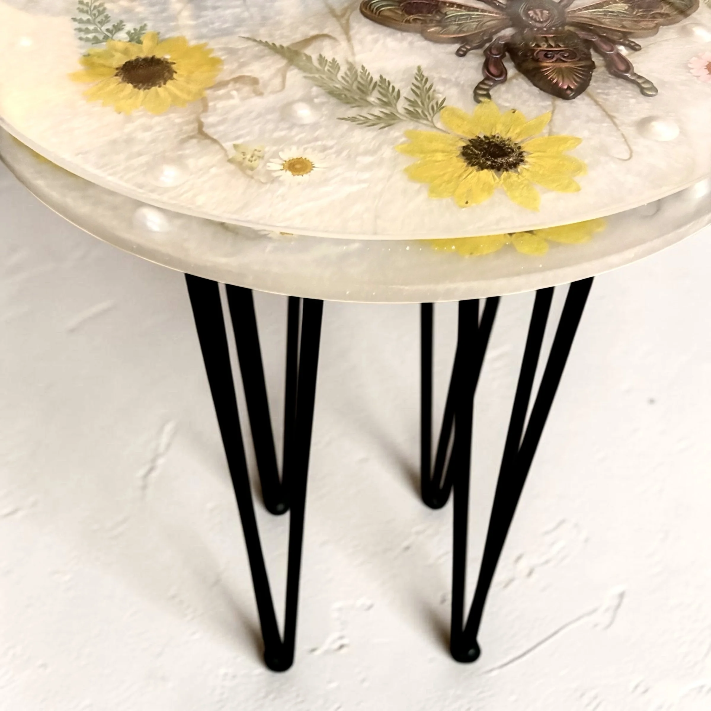 ✨ Golden Meadow Table – Signature Collection