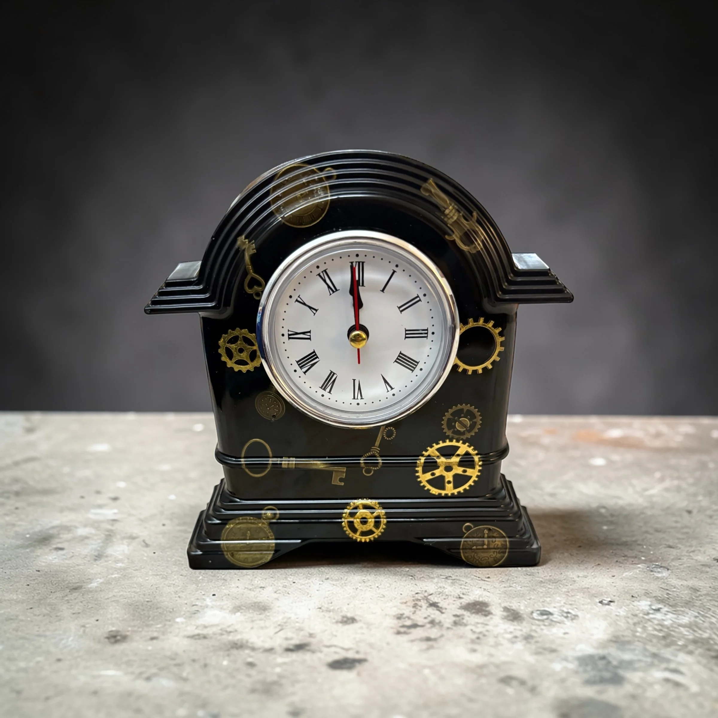 Steampunk desktop clock