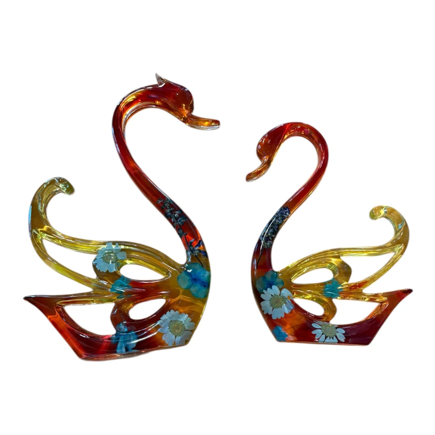 Elegant Swan Duo – Handcrafted Resin Art Set