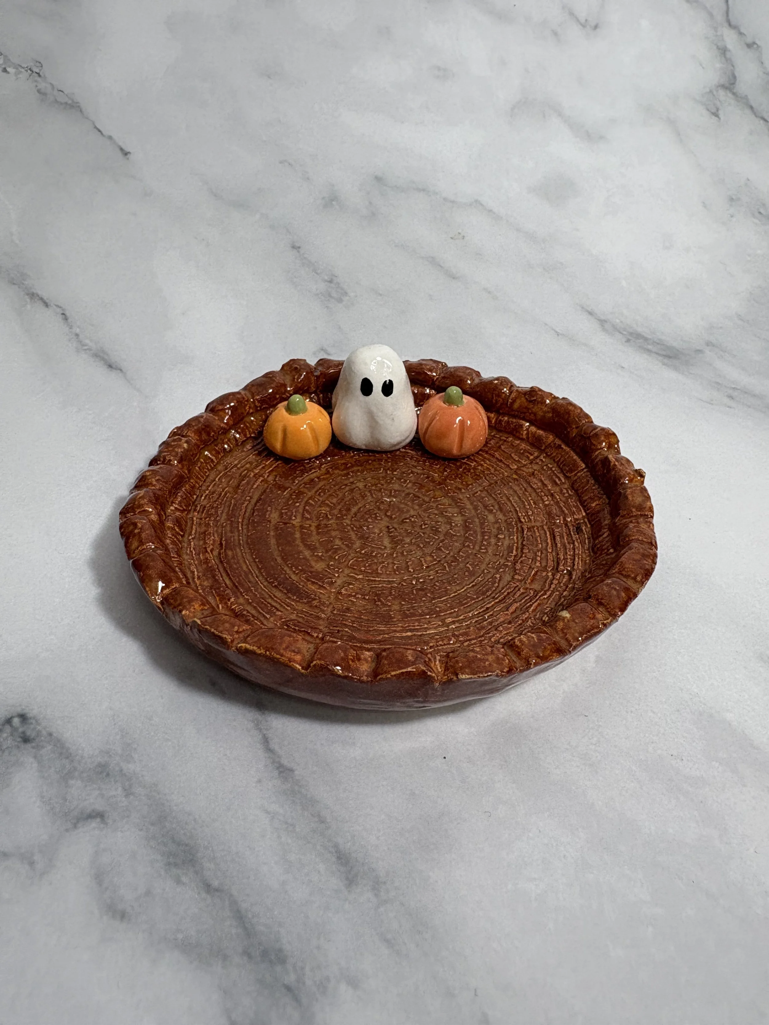 Ghost with pumpkins trinket dish 1
