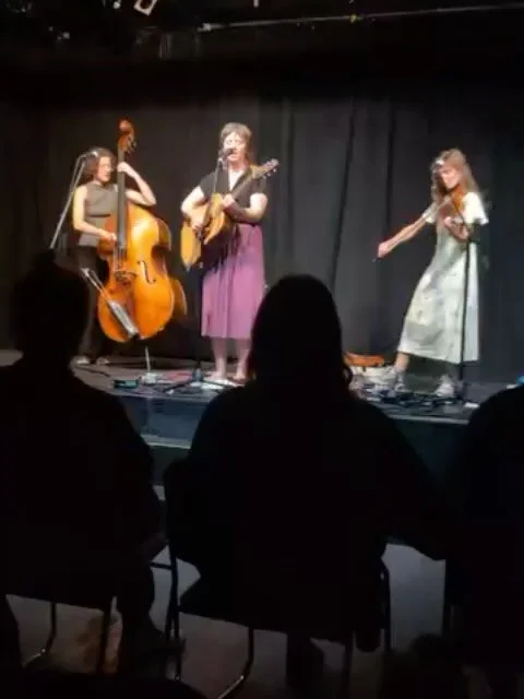 Babebands are life changing 🩷 

Thanks A MILLION to @jmckennamusic and @chloedavidsonmusic for a beautiful week and patiently adapting as my voice slowly returned, @markkilianski for being an honorary babe and calling some fun dances, to @gibsonsfar