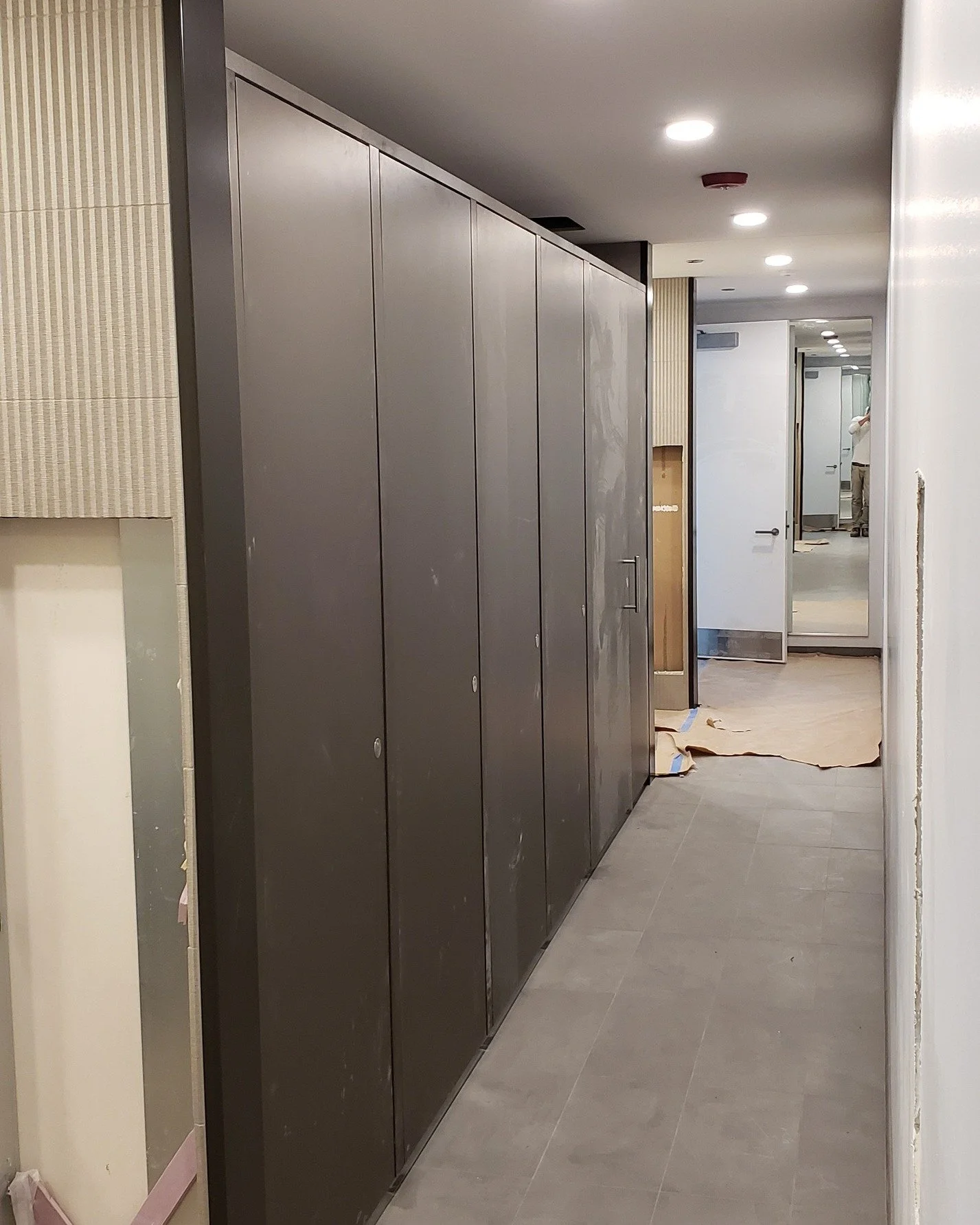 ##throwback to 2021 when we installed some @thrislingtoncubicles at 320 S. Canal downtown @@chicago . These turned out great and the matte black finish looked amazing once it was cleaned up. Contact us for all your partition needs! Link in bio. #chic