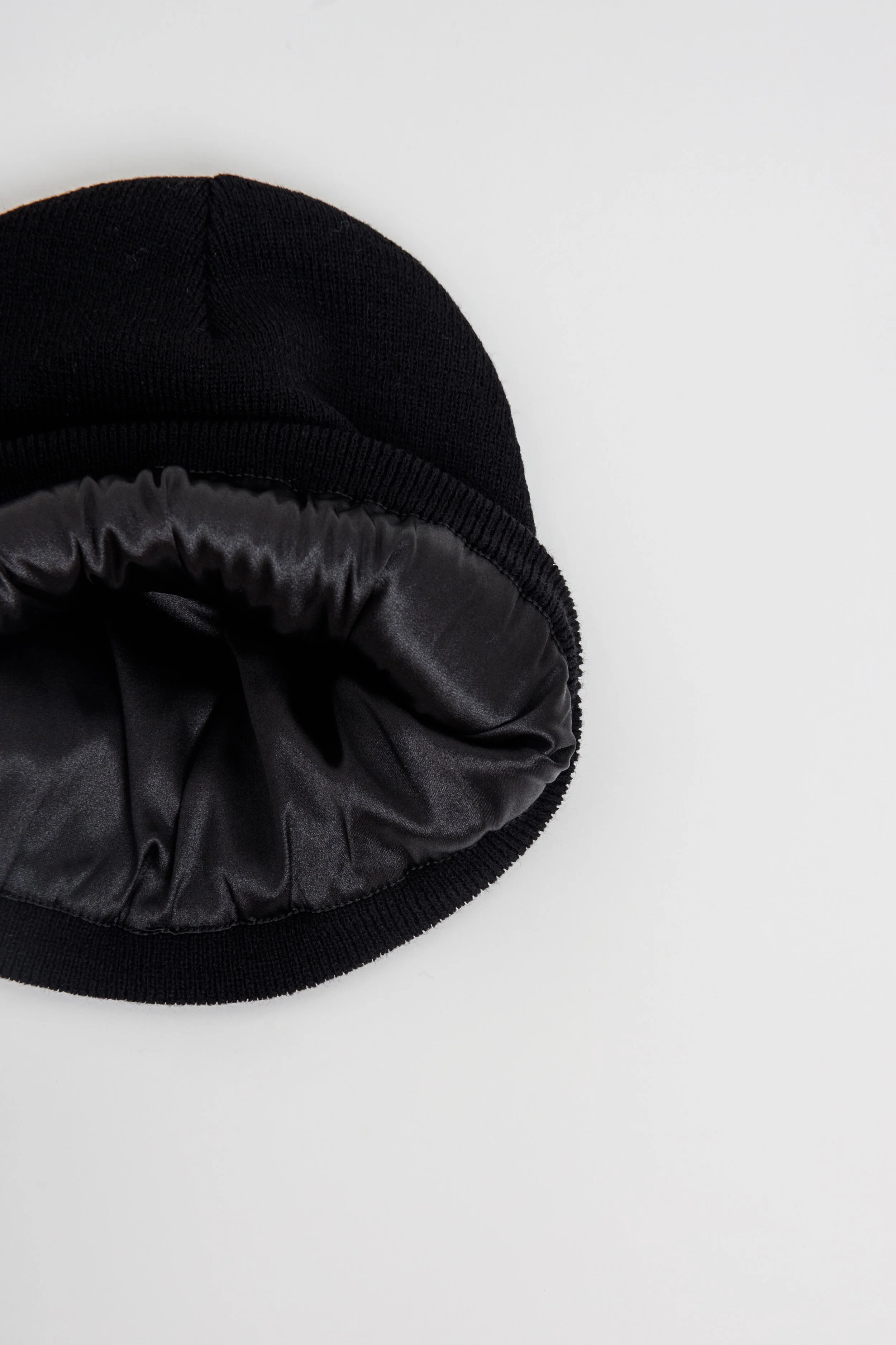 inside blk beanie.jpg