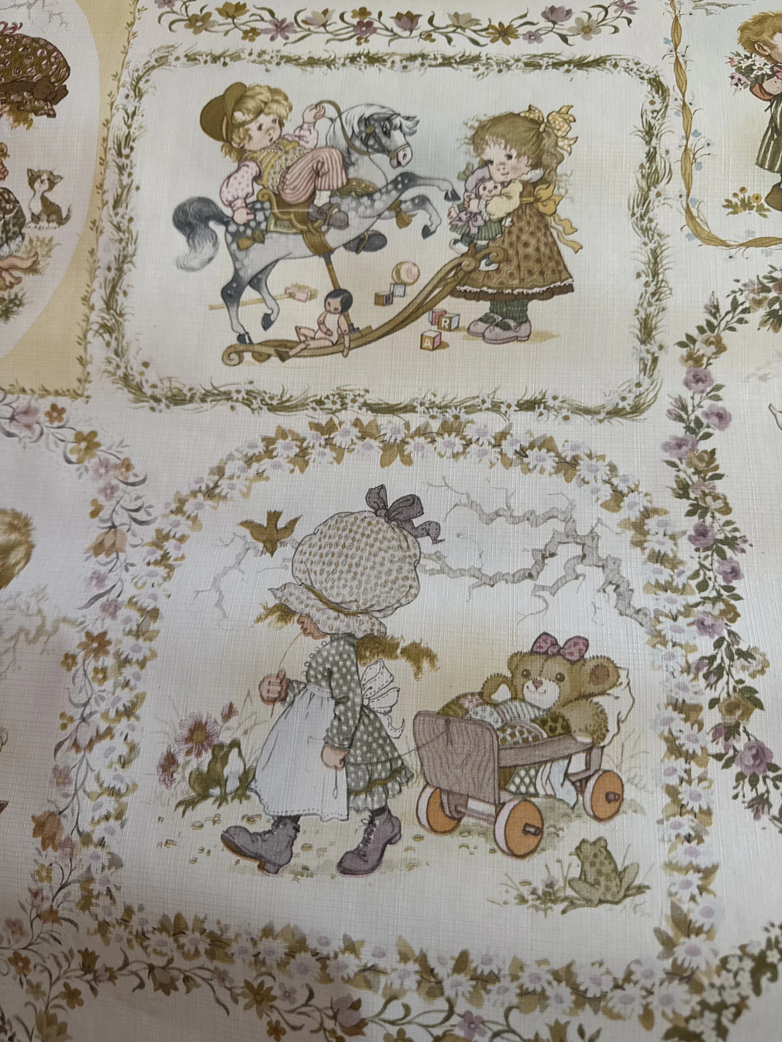 Garage Sale - Vintage 70's wallpaper