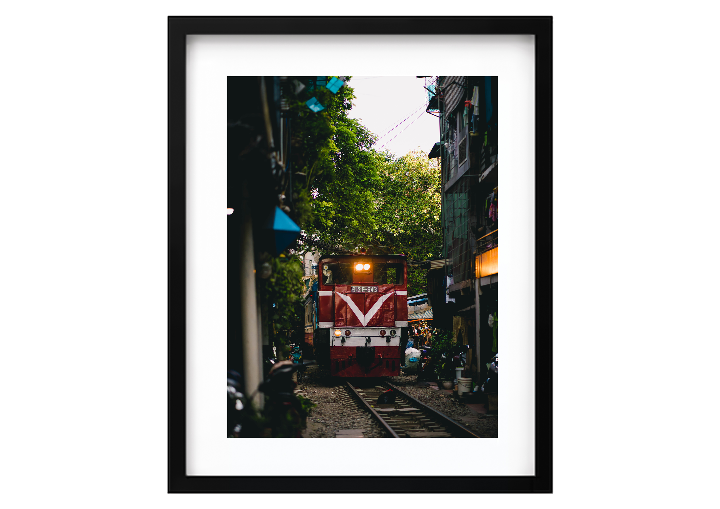 TRAIN STREET 2 - VIETNAM 3.png