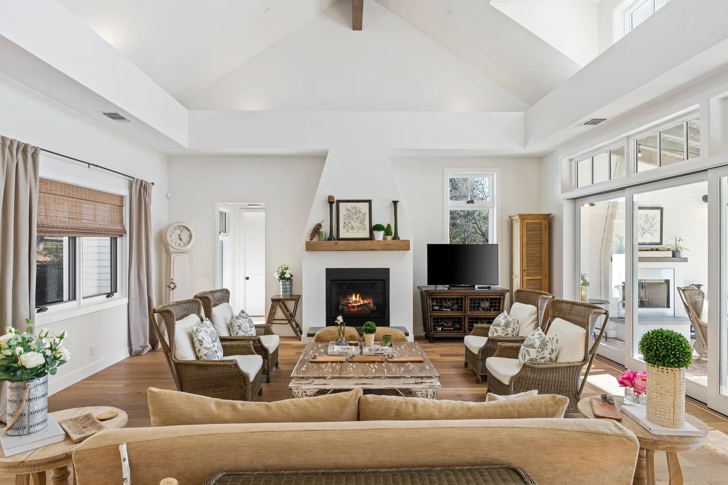 Joseph Gonzales & Viktor Likunov Intero Real Estate ELEVATE LUXURY