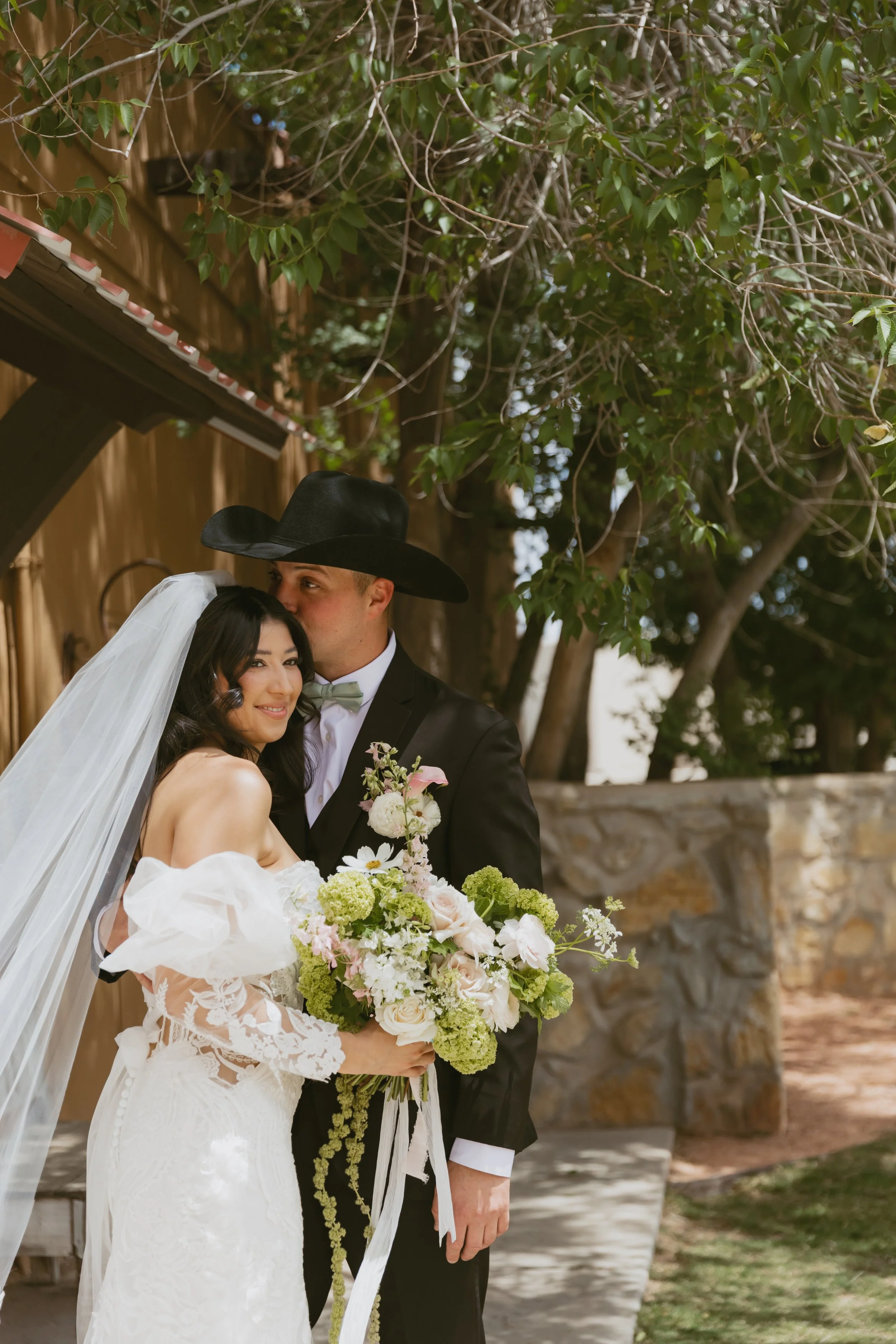 Regan + Joel Wedding The blue door Couple Heart and Seoul Photography17.jpg