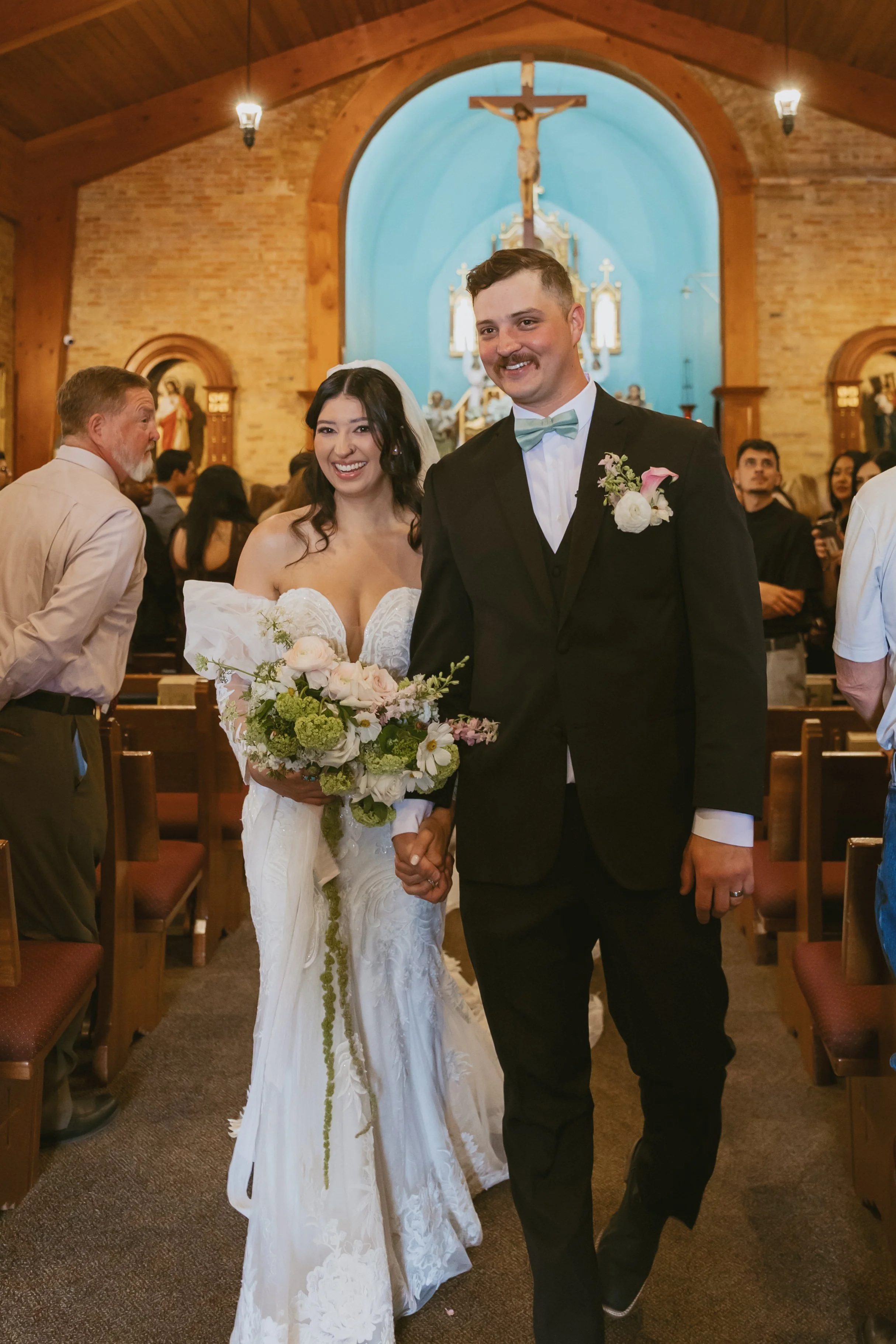 Regan + Joel Wedding The blue door ceremony Heart and Seoul Photography181.jpg