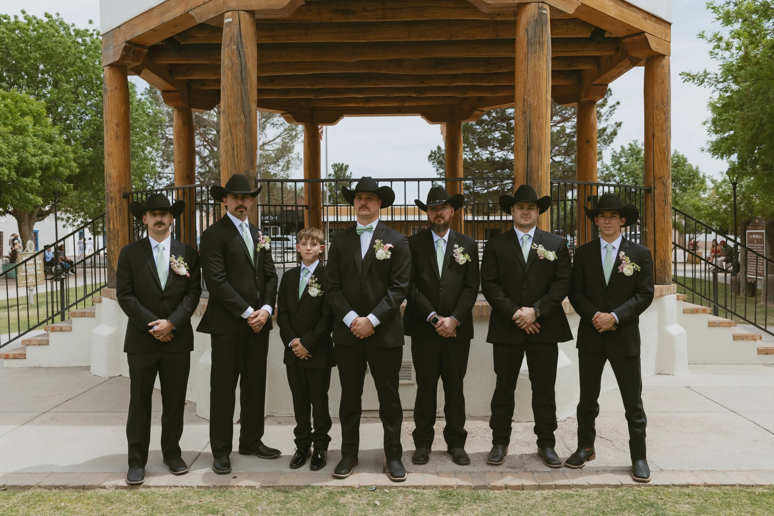 Regan + Joel Wedding The blue door Wedding Party Heart and Seoul Photography47.jpg