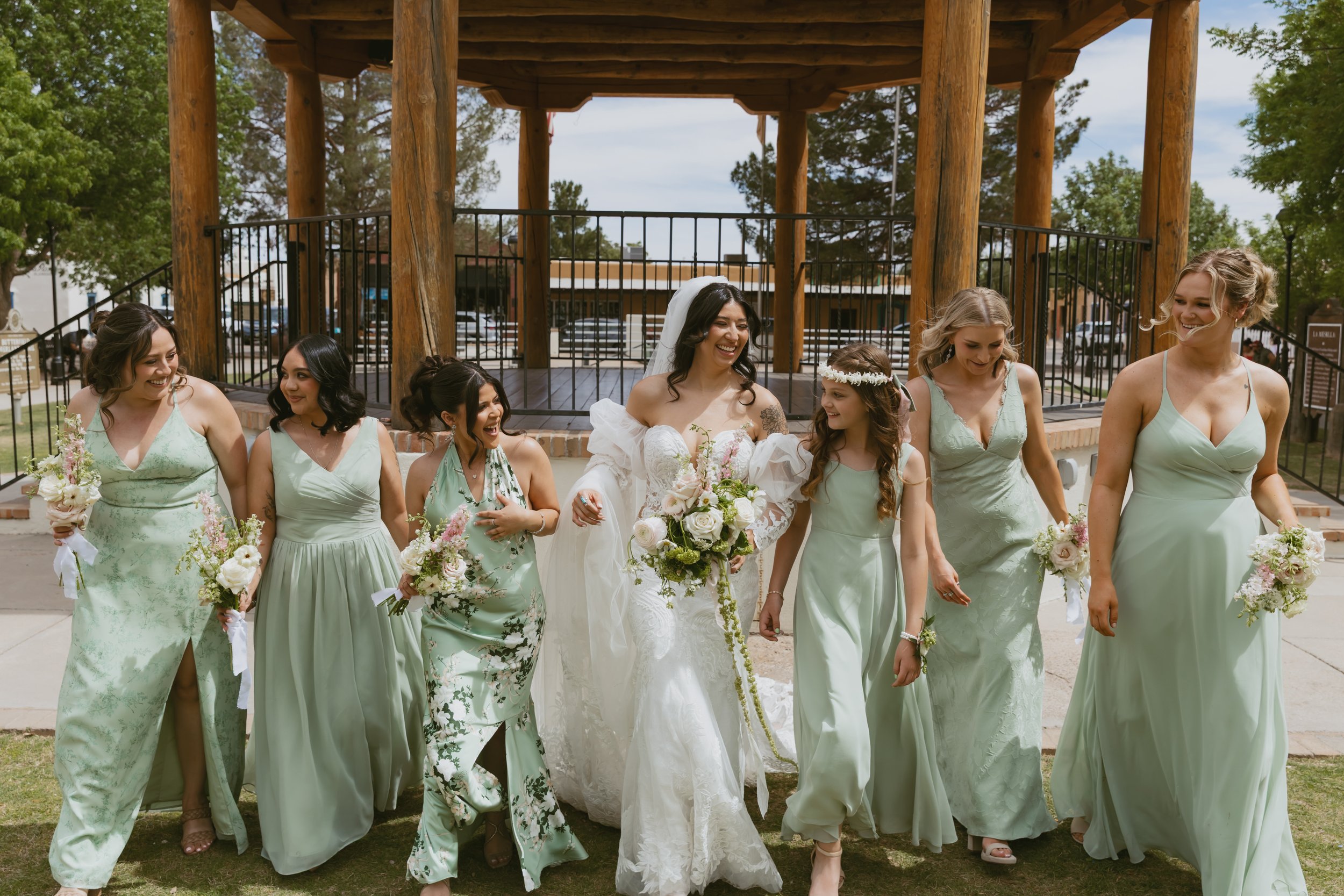 Regan + Joel Wedding The blue door Wedding Party Heart and Seoul Photography133.jpg