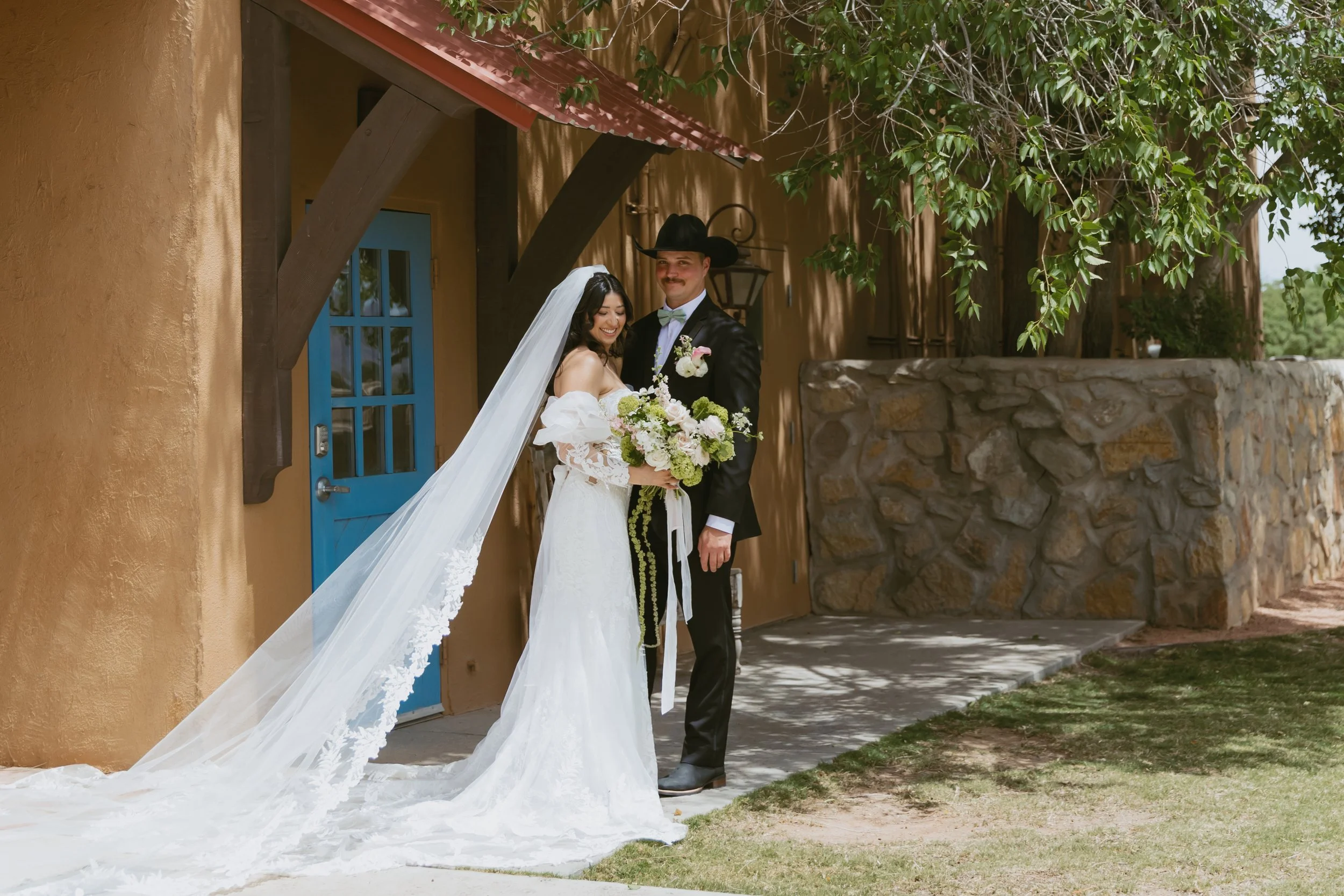 Regan + Joel Wedding The blue door Couple Heart and Seoul Photography11.jpg