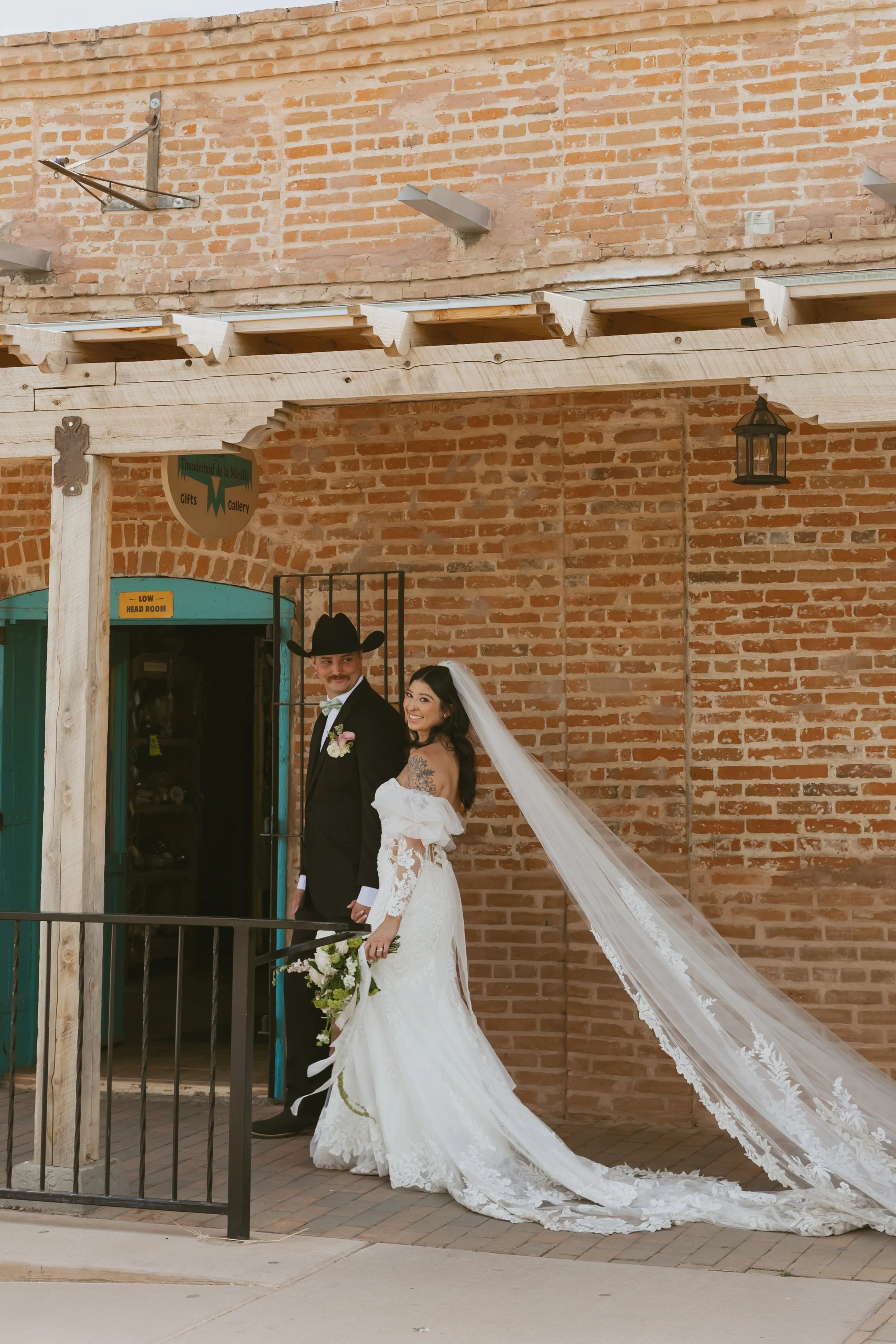Regan + Joel Wedding The blue door Couple Heart and Seoul Photography105.jpg