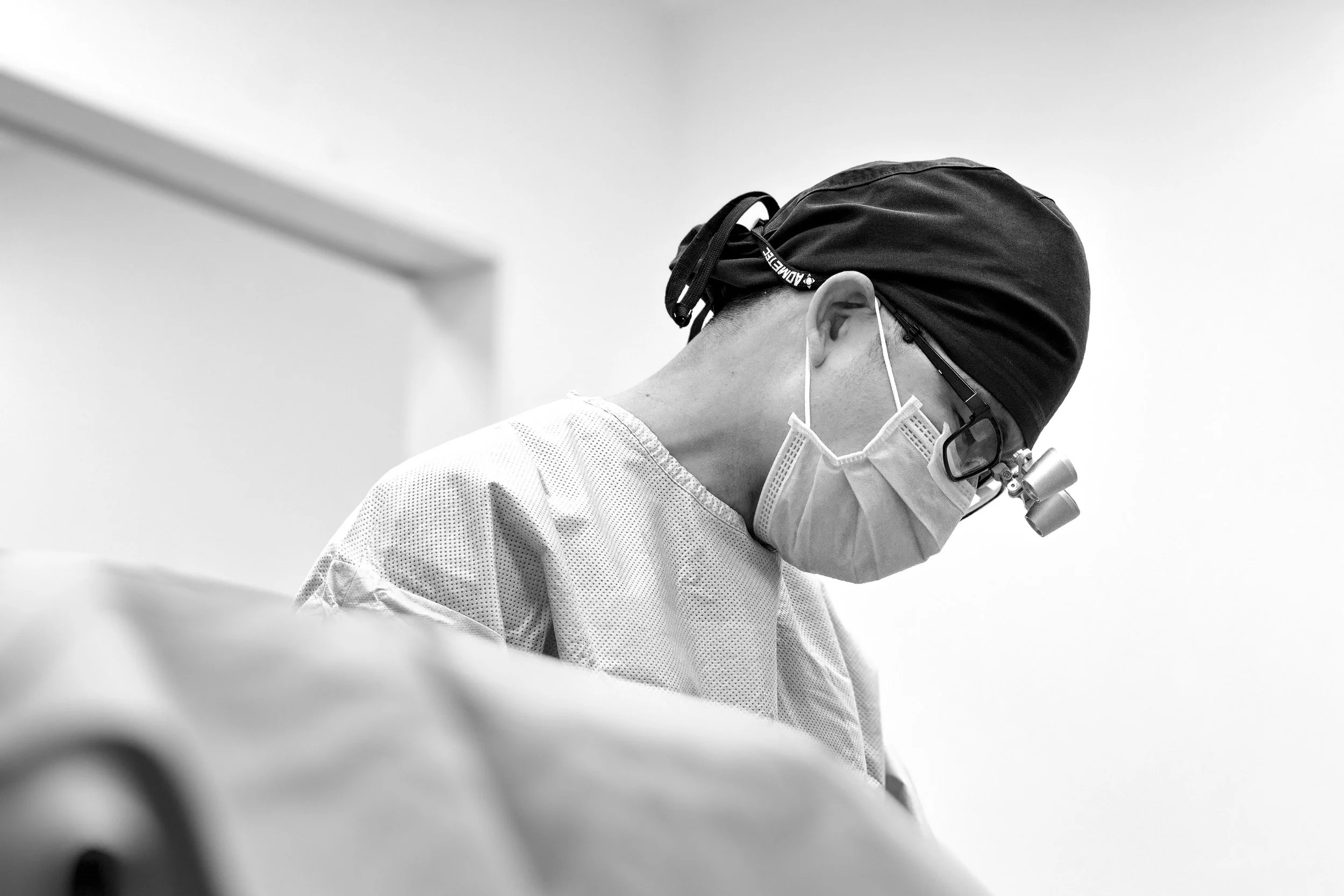 What Does Minimally Invasive Plastic Surgery Really Mean?
