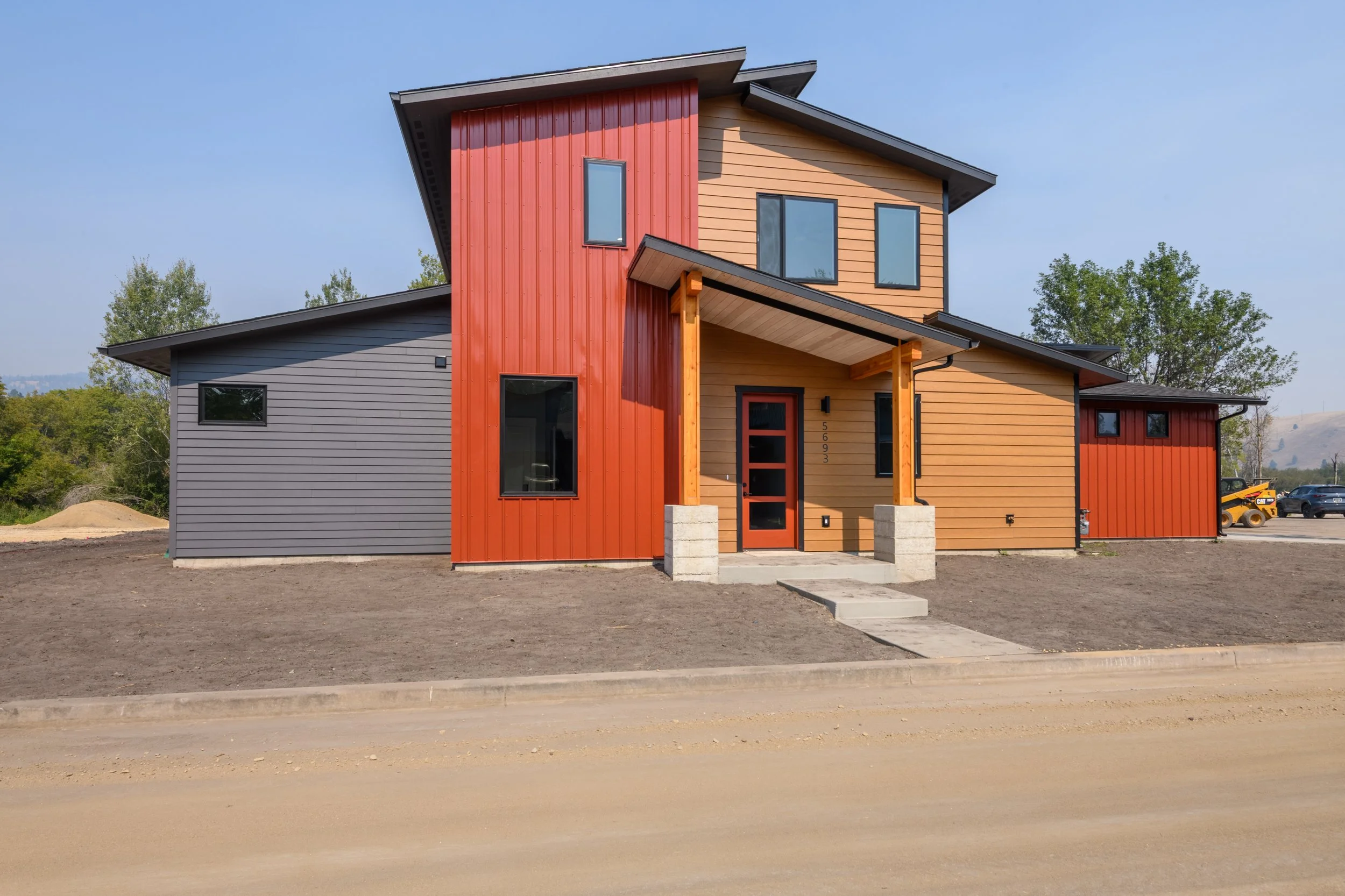 9 EXTRA - front entry from the street (EXT_P-6).jpg