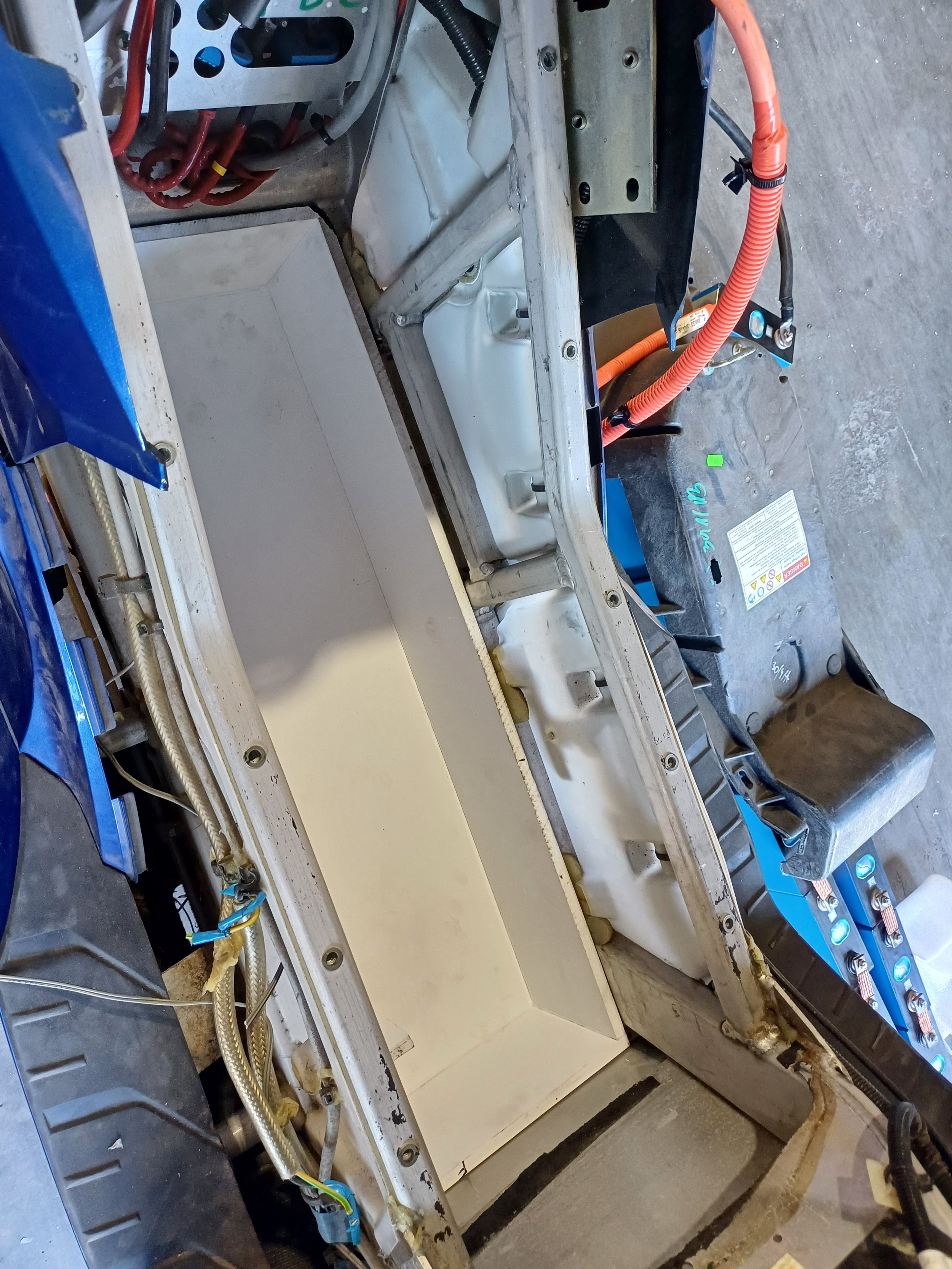 2007 Vectrix battery box fitted