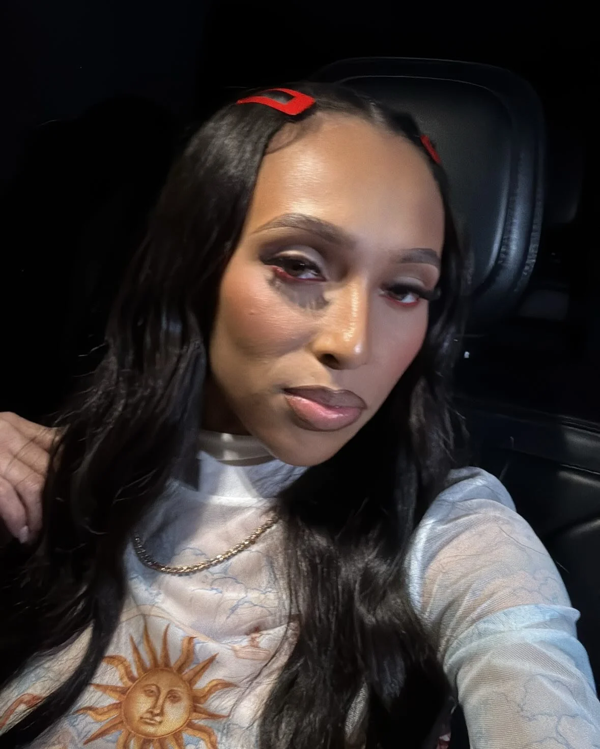 updating my this her pic😂😍 i rarely show my face on my business page #bdayrecap #capszn #24 01/02 🎈

30&rdquo; natural straight bundles from my brand of course link in bio to shop❤️&zwj;🔥