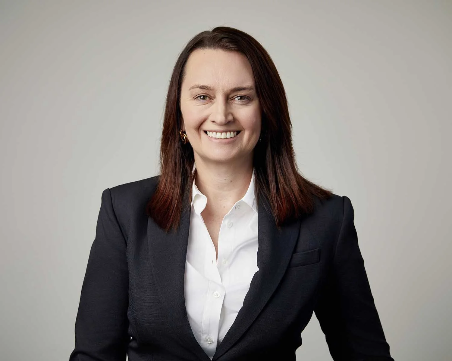 corporate-headshot-plain-background-financial-services-melbourne-3.jpg