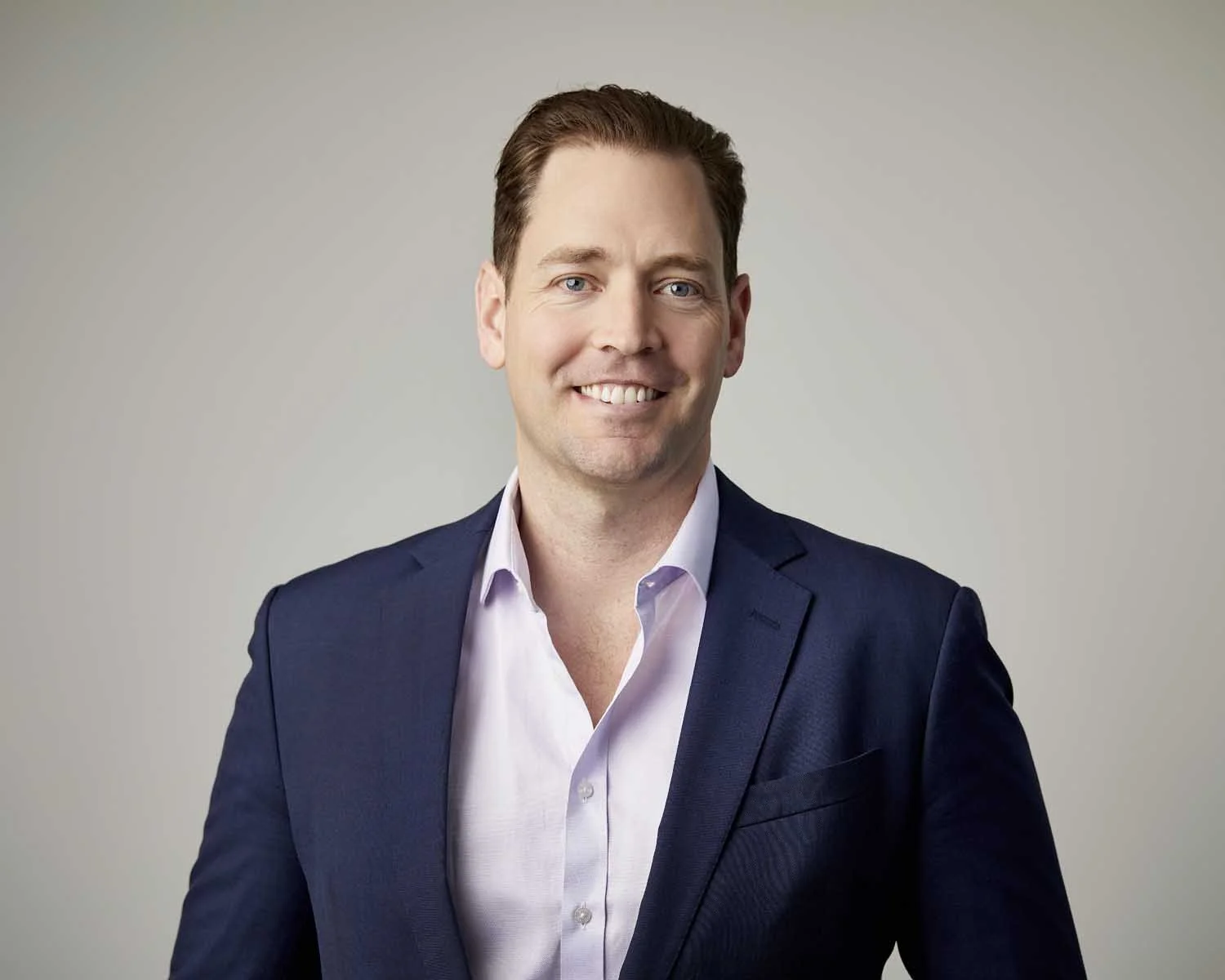 corporate-headshot-plain-background-financial-services-melbourne-1.jpg