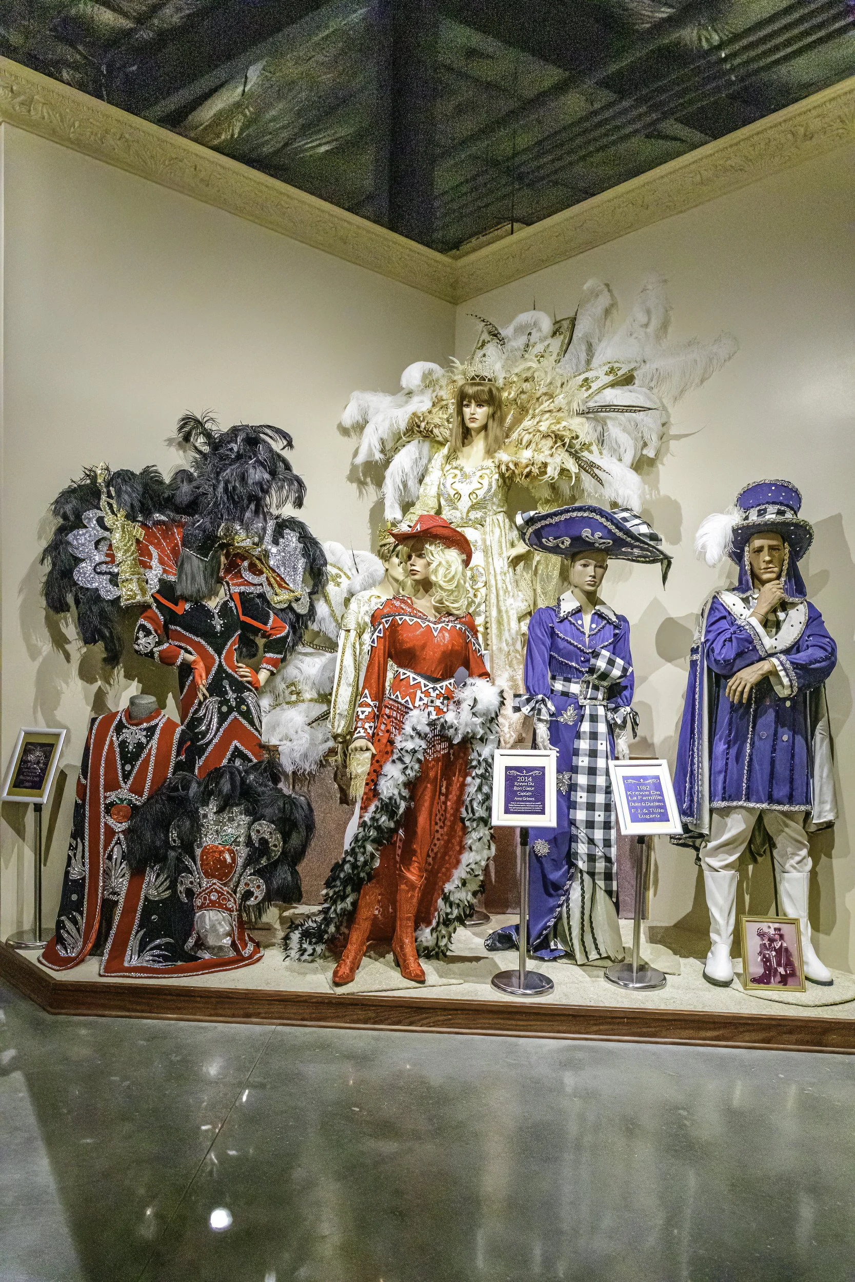 mardi_gras_museum_ahhee_photography-27.jpg