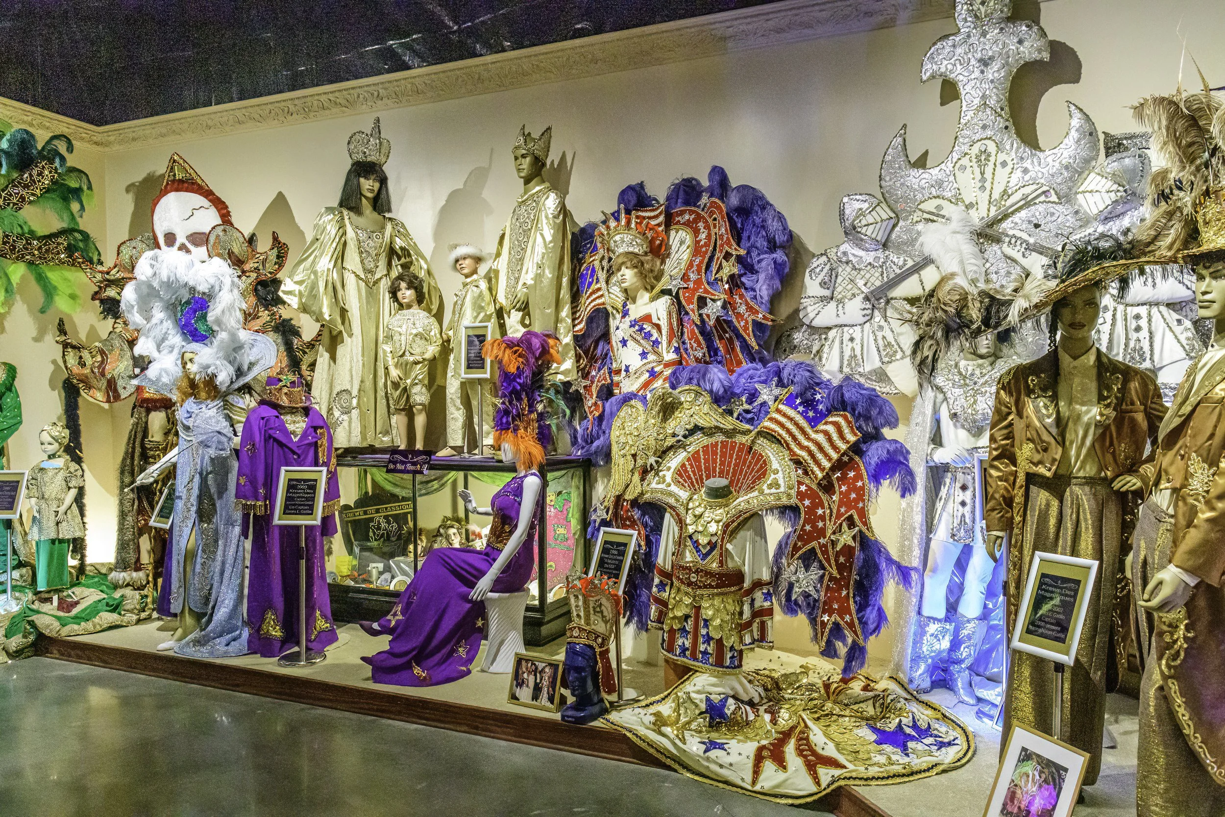 mardi_gras_museum_ahhee_photography-13.jpg