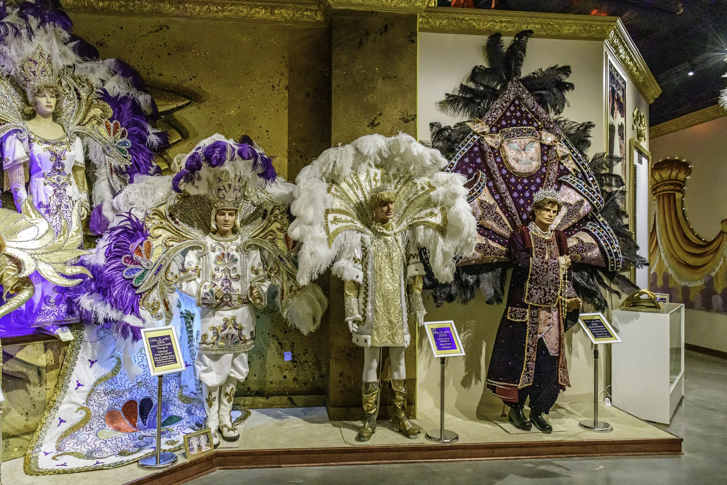 mardi_gras_museum_ahhee_photography-59.jpg