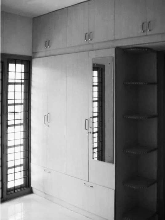 RENY’S PLACE BUILT-INS