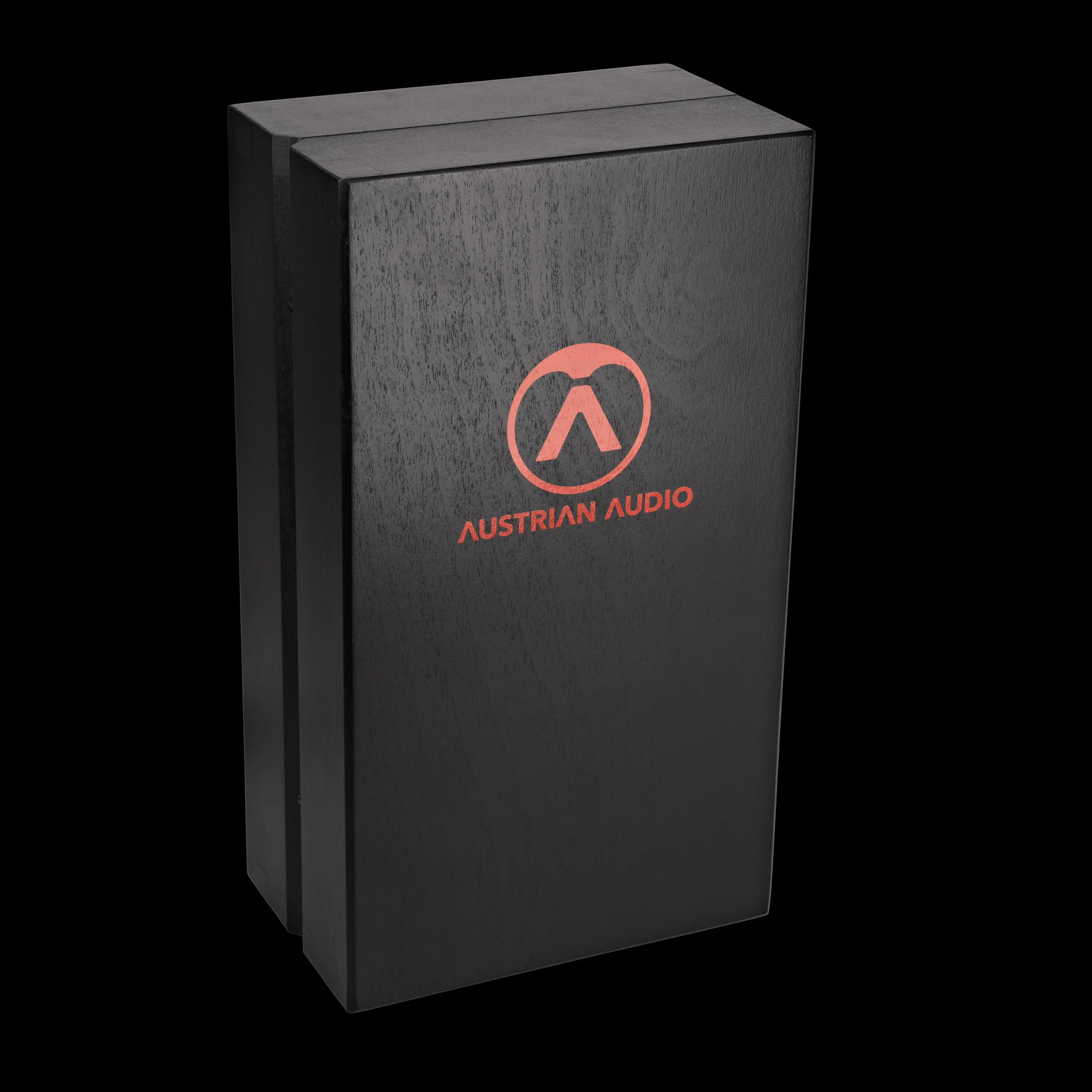 OCMB10_Mic_box_front_persp_black_6000px.jpg