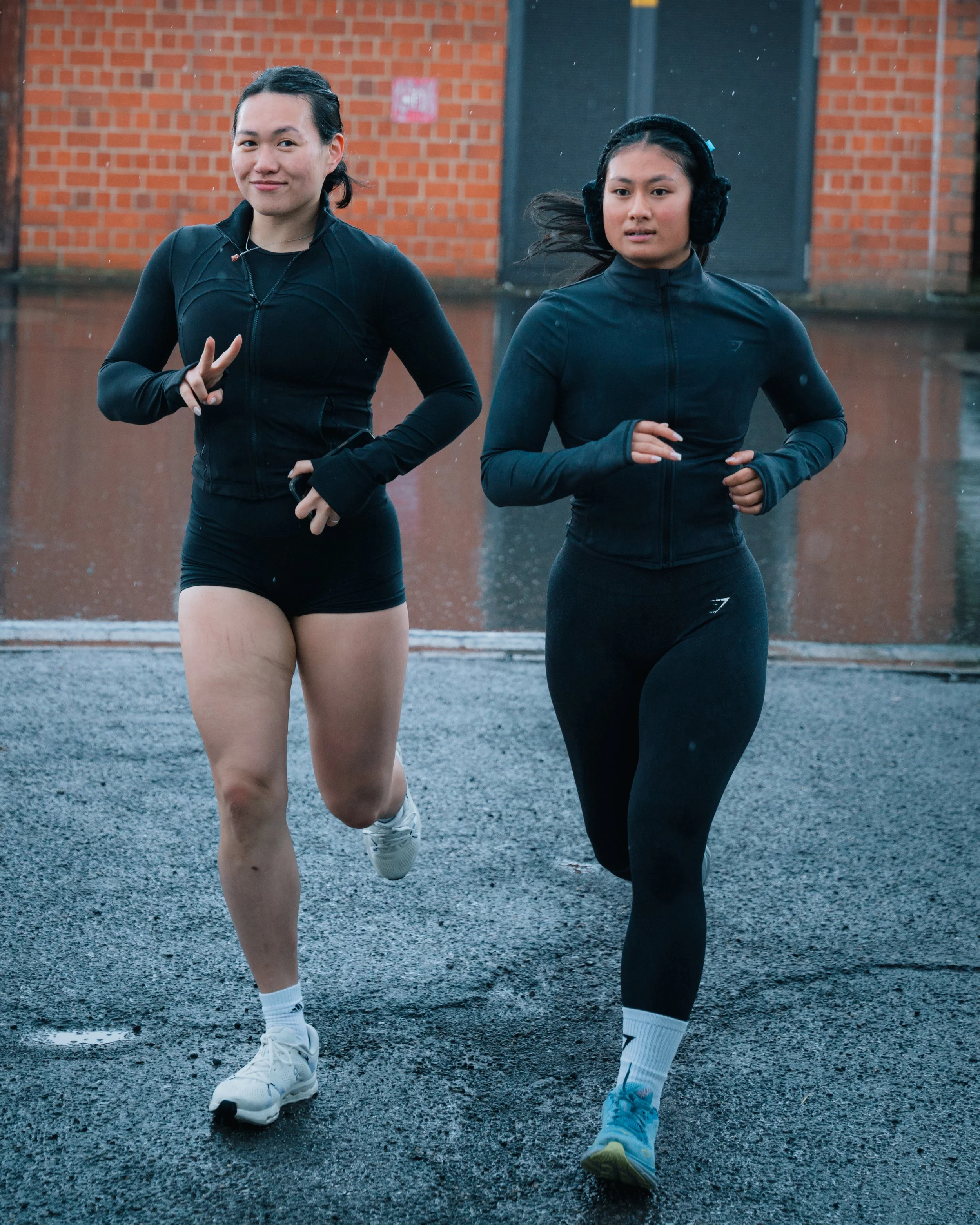 Hyrox Luxembourg City center Crossfit Rising Waves team.jpg
