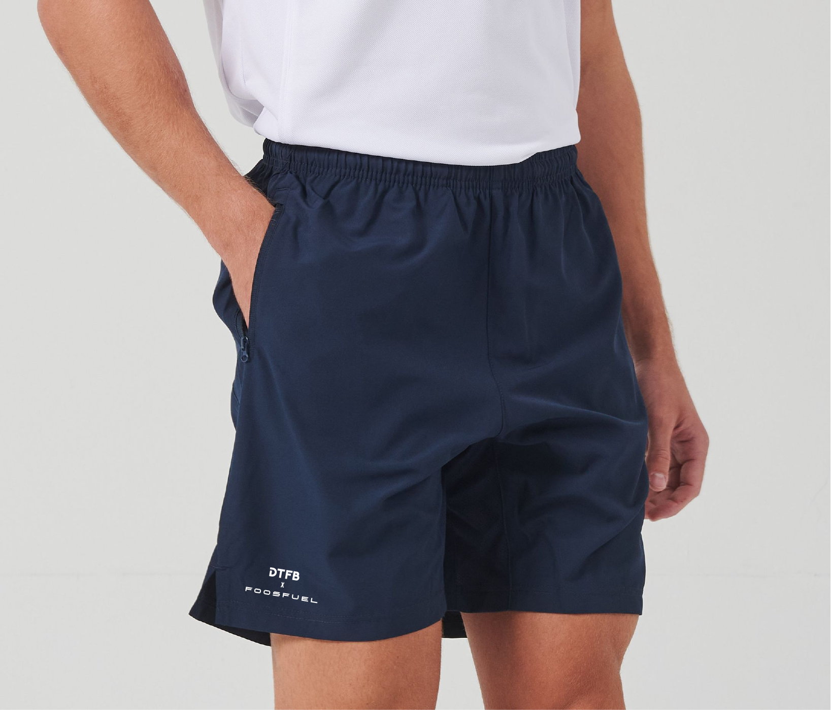 UNITED THROUGH PASSION - Herren Sport-Shorts